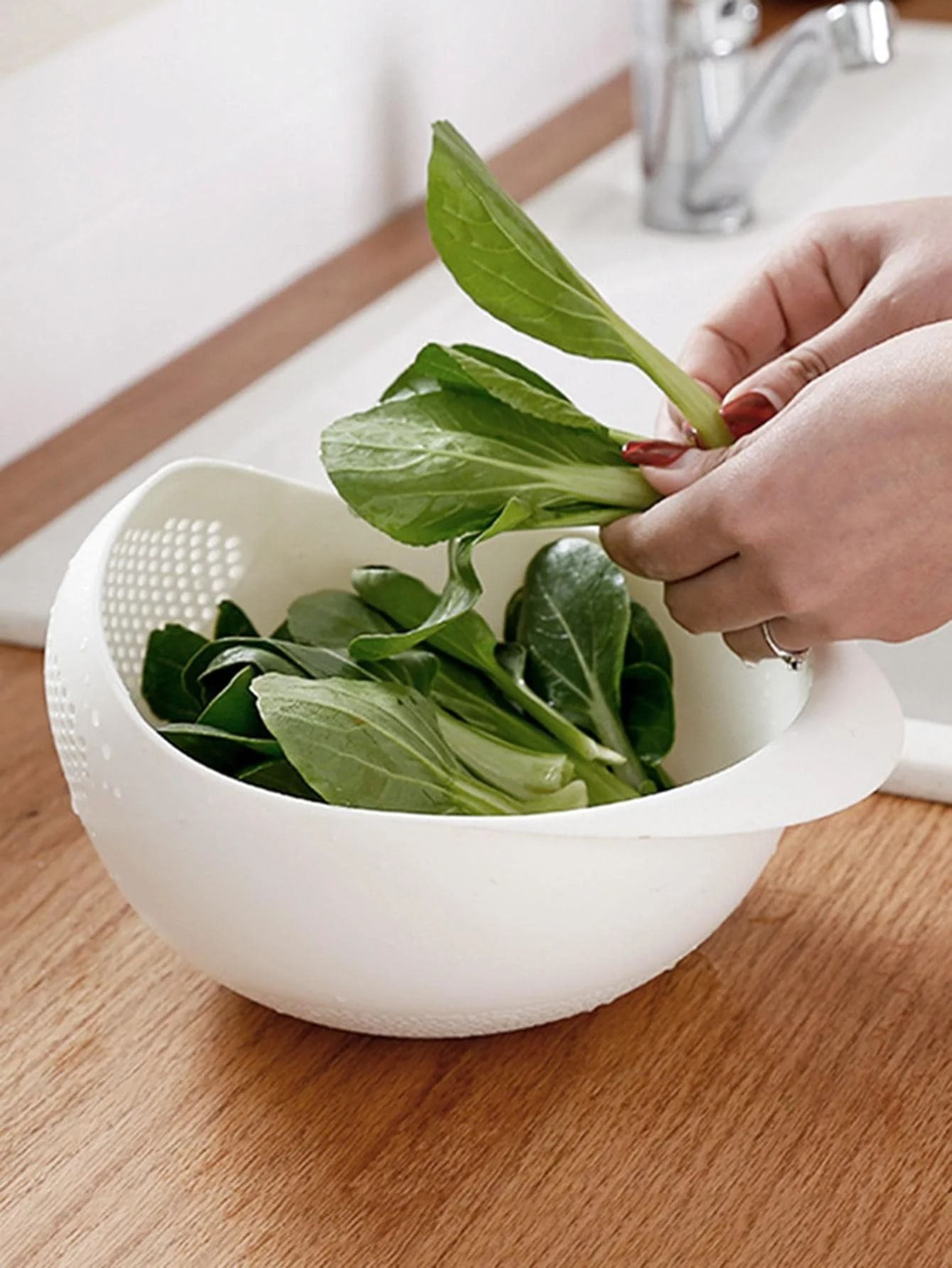 MultiFunctional Kitchen Drain Basket And Colander 4
