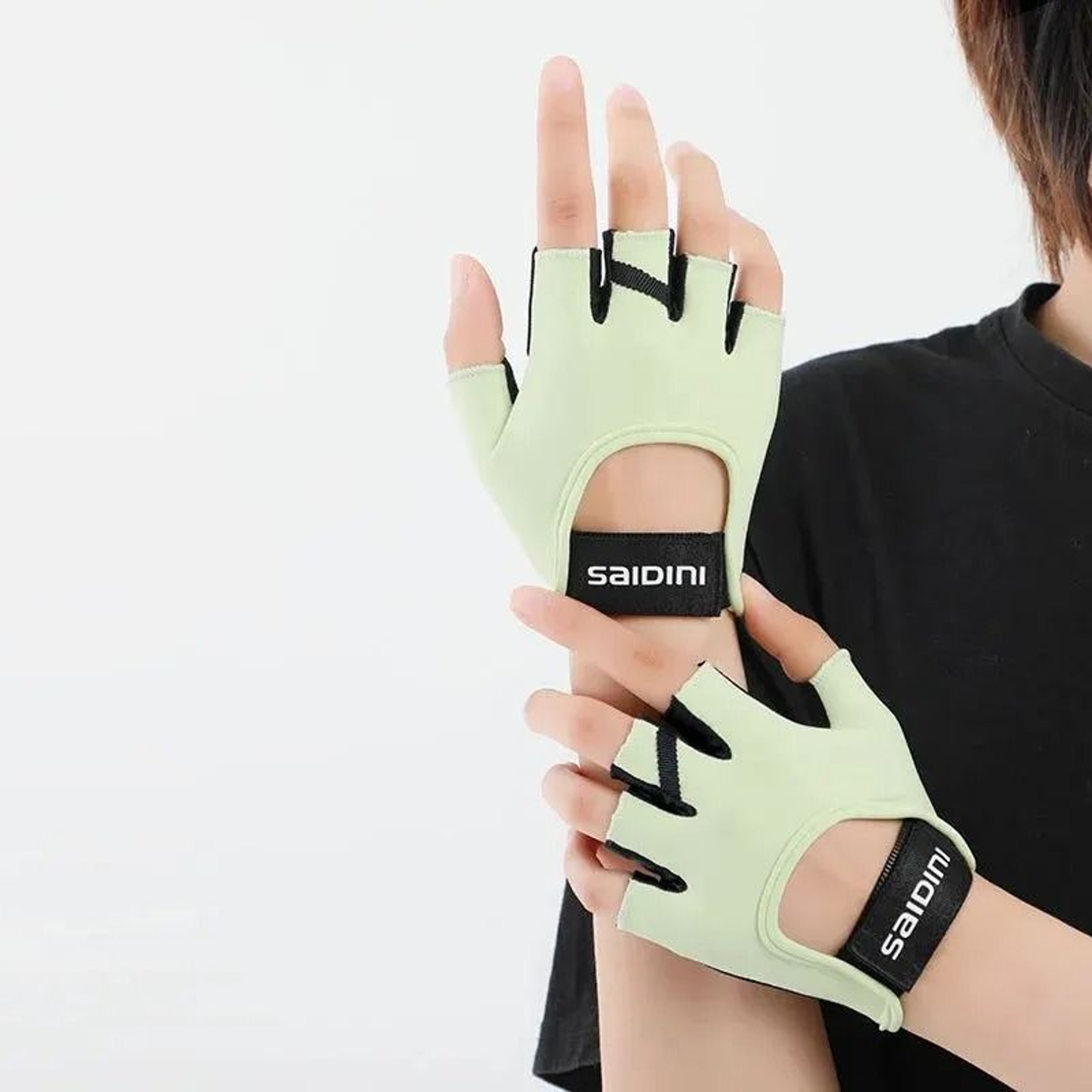 Womens HalfFinger Sports Gloves  AntiSlip  ShockAbsorbing Fitness Gear 1