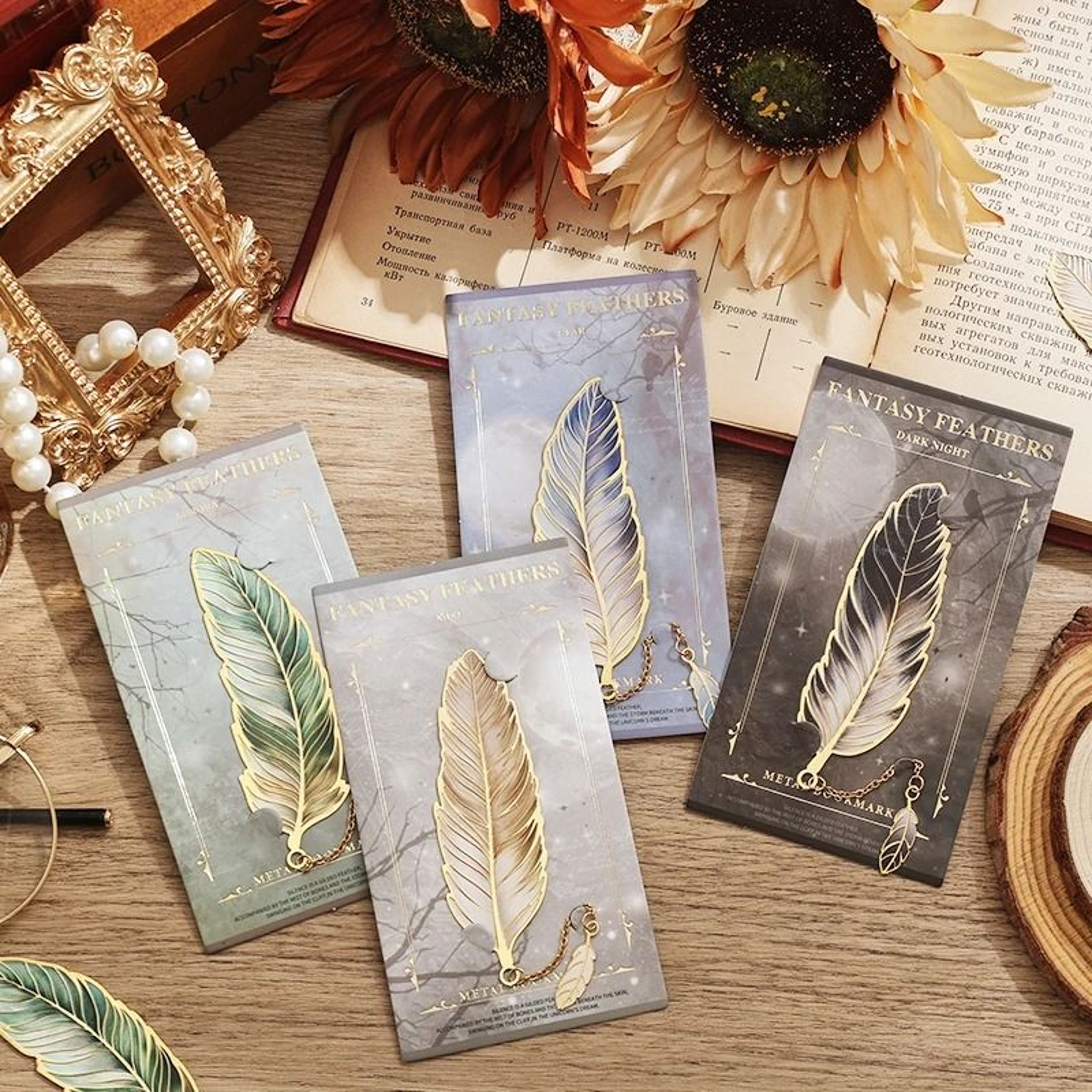 Vintage Feather Bronzing Metal Bookmark  Elegant Pendant Gift For Book Lovers 0
