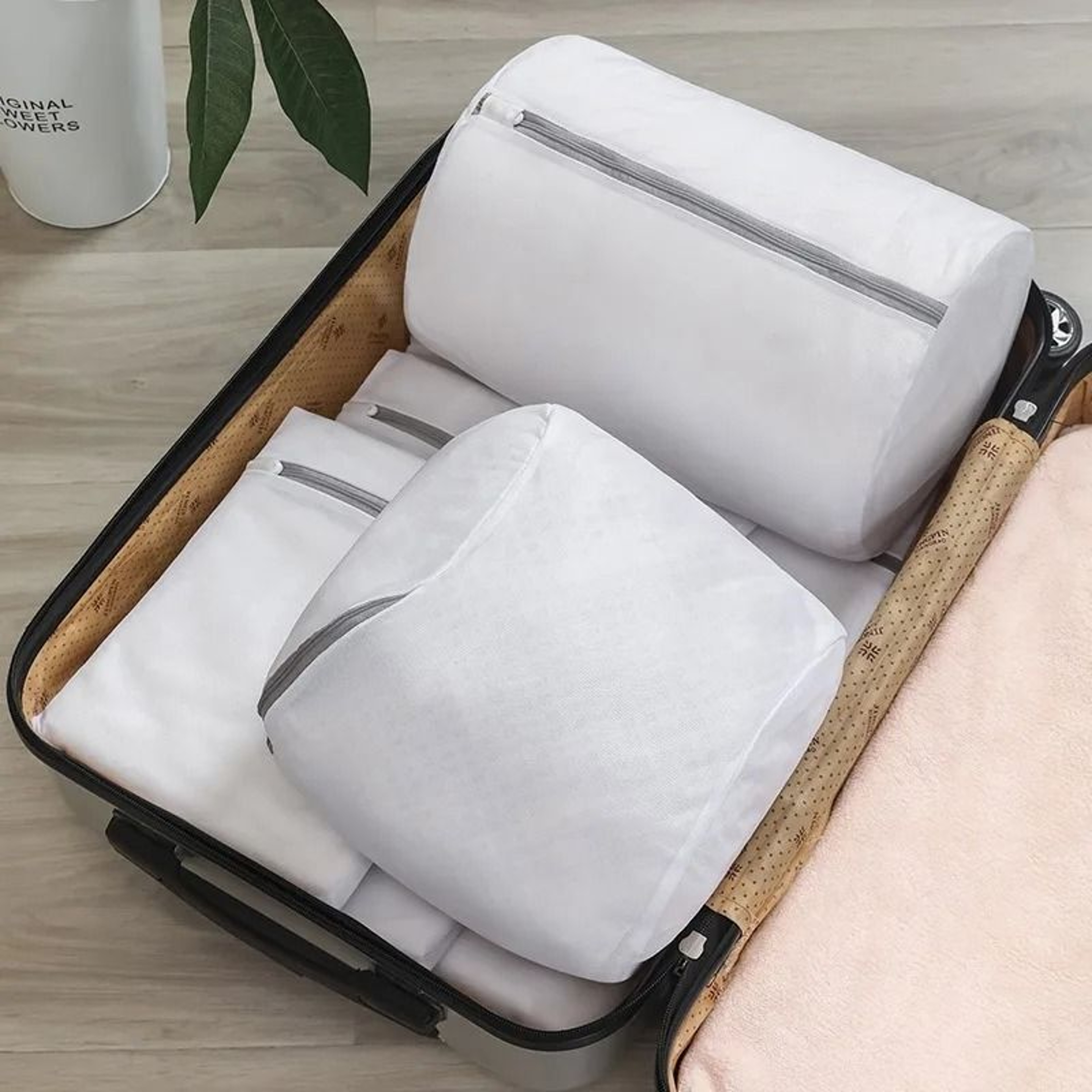 Versatile Shoe Washing Bag  Durable Mesh Laundry Protector For Sneakers  Delicates 3