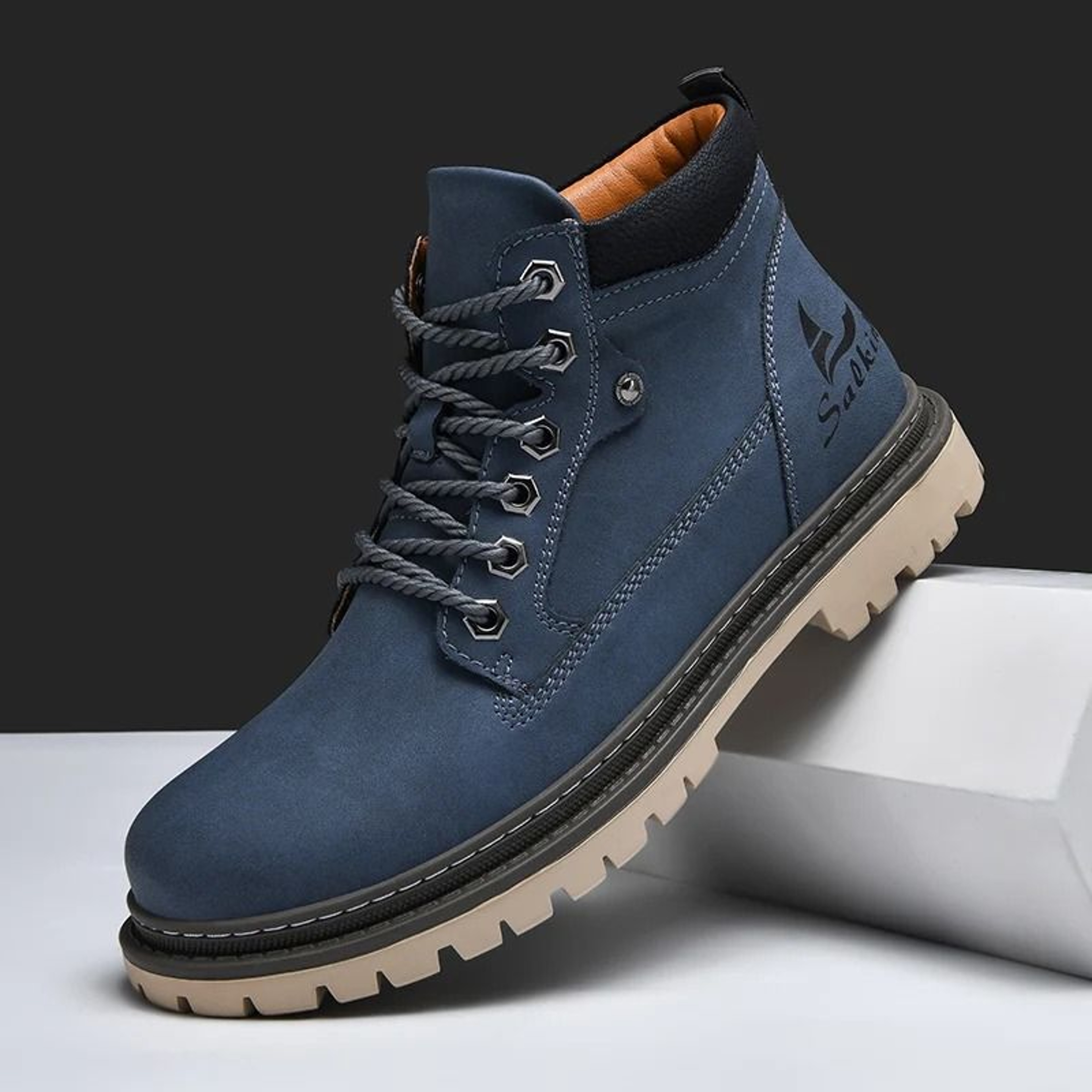 Handmade Leather Outdoor Hiking Boots 0