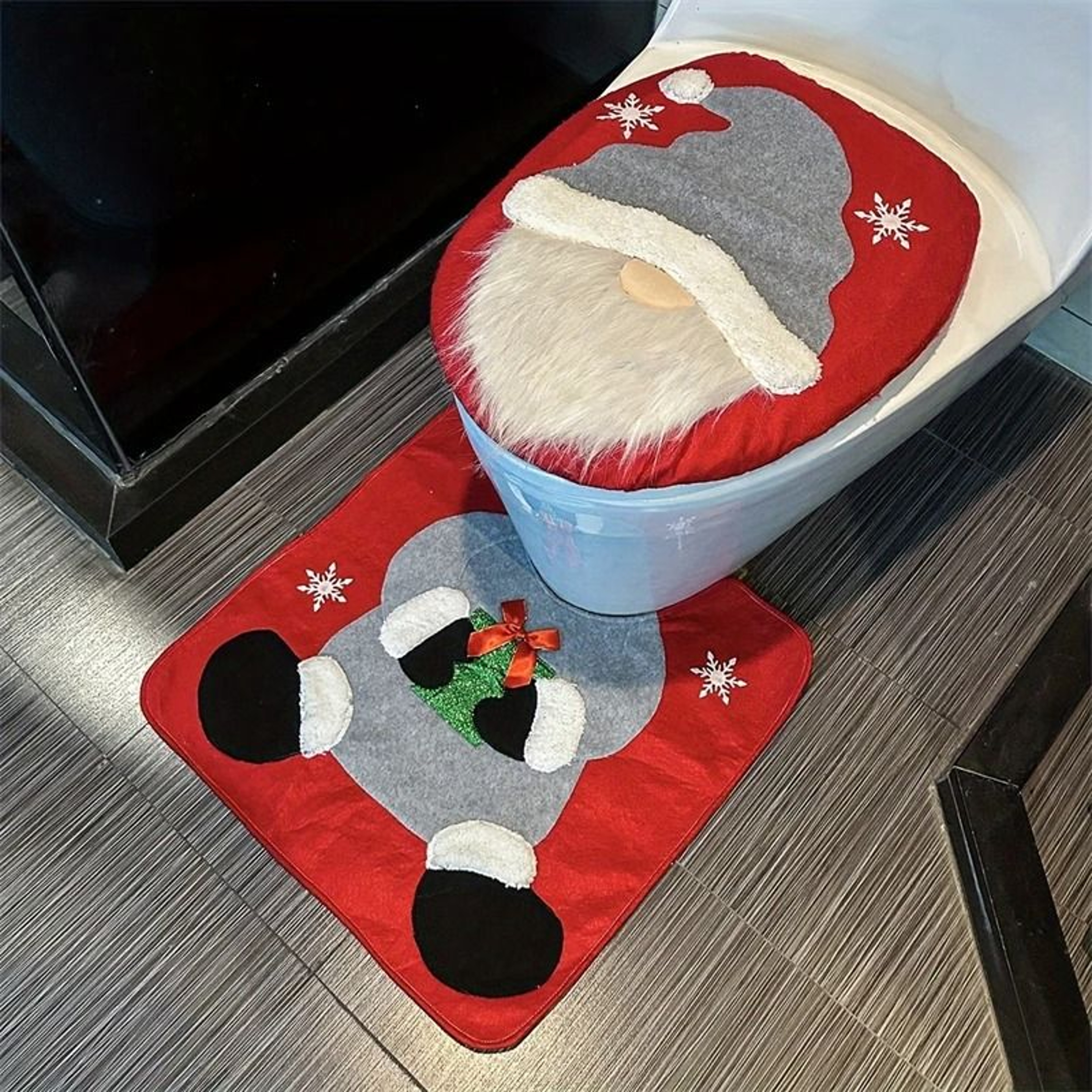 Deluxe Santa Toilet Seat Cover  Rug Set 4