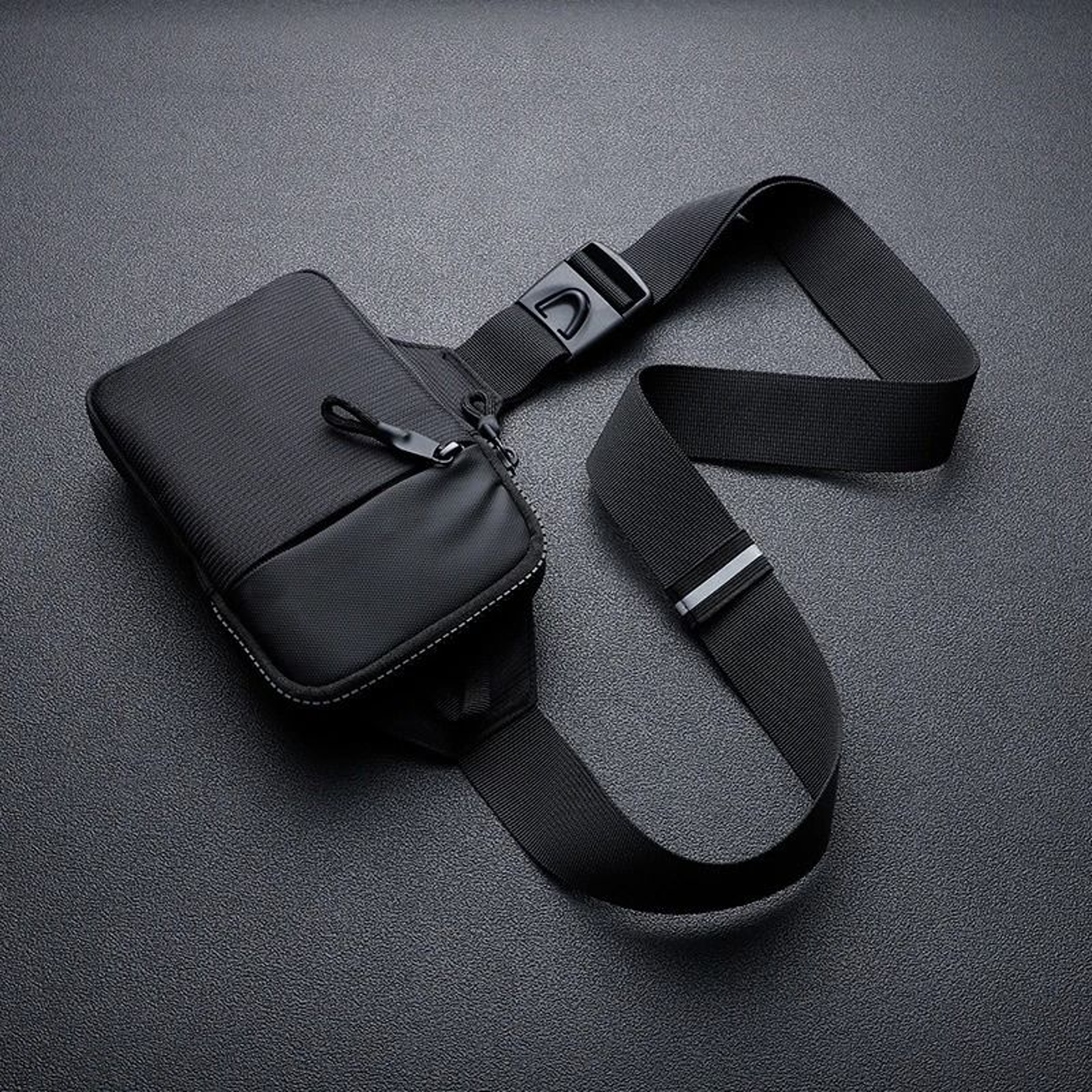 Lightweight Sports  Fitness Crossbody Chest Bag 1