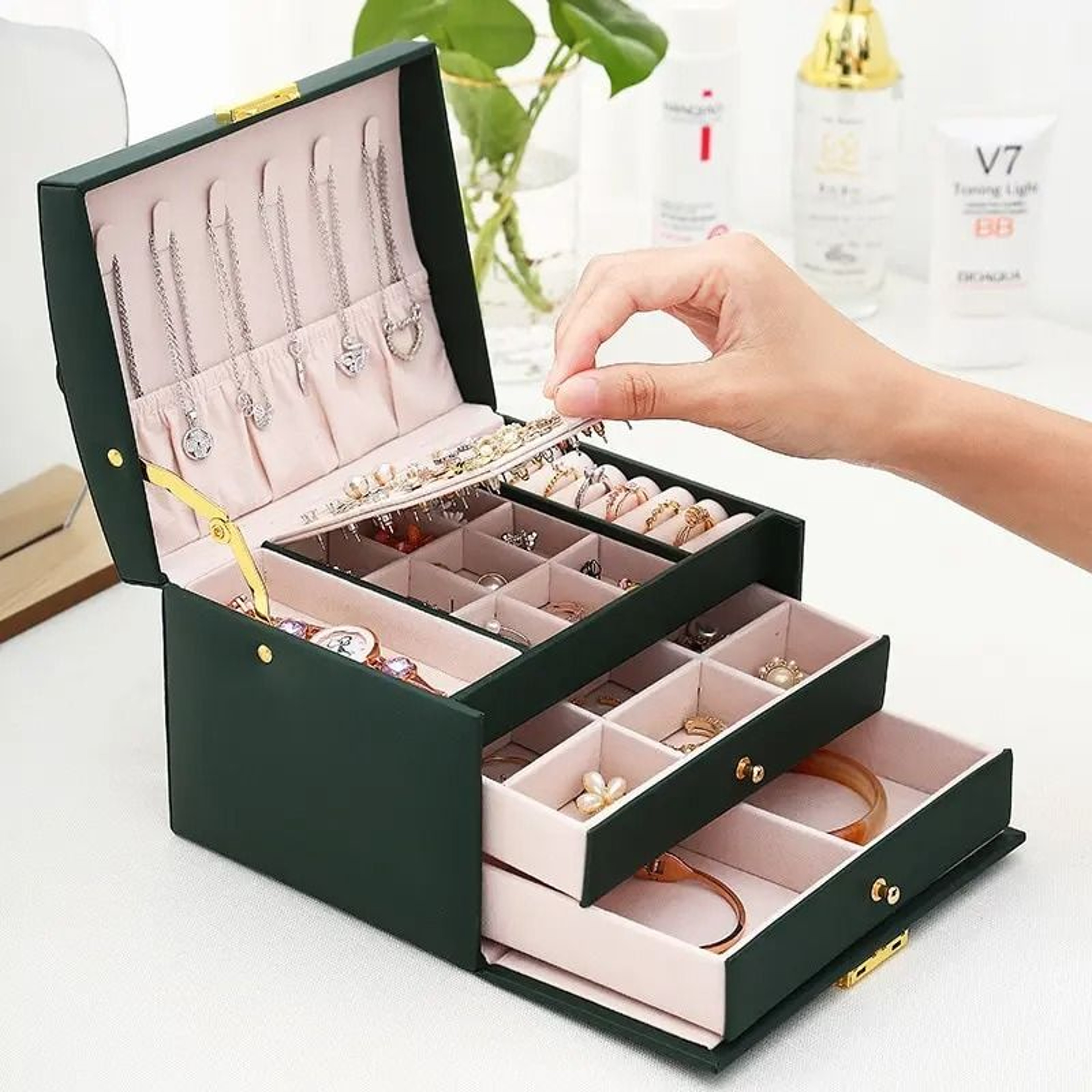 Exquisite ThreeLayer Leather Jewelry Box  Professional MultiPurpose Storage 0