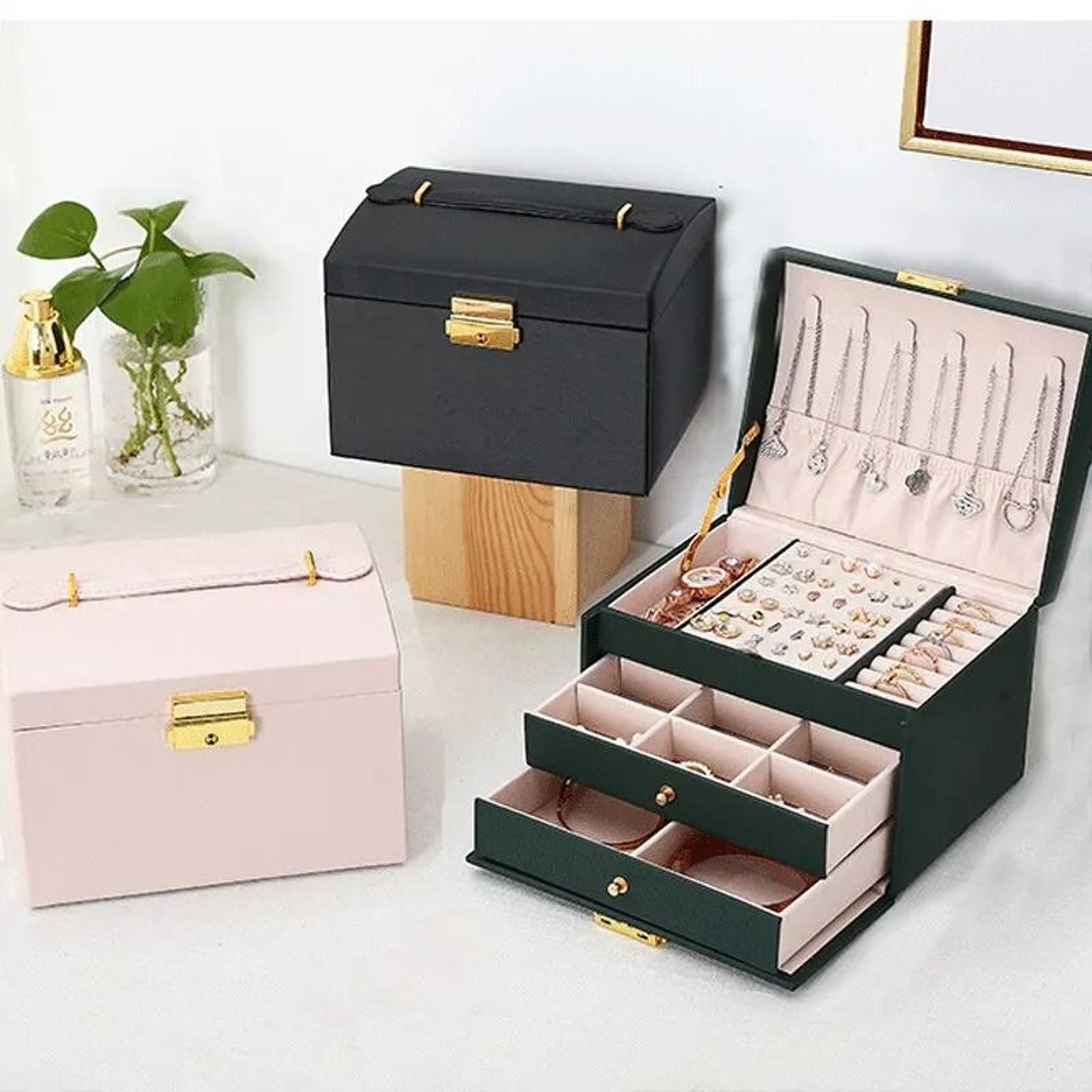 Exquisite ThreeLayer Leather Jewelry Box  Professional MultiPurpose Storage 2