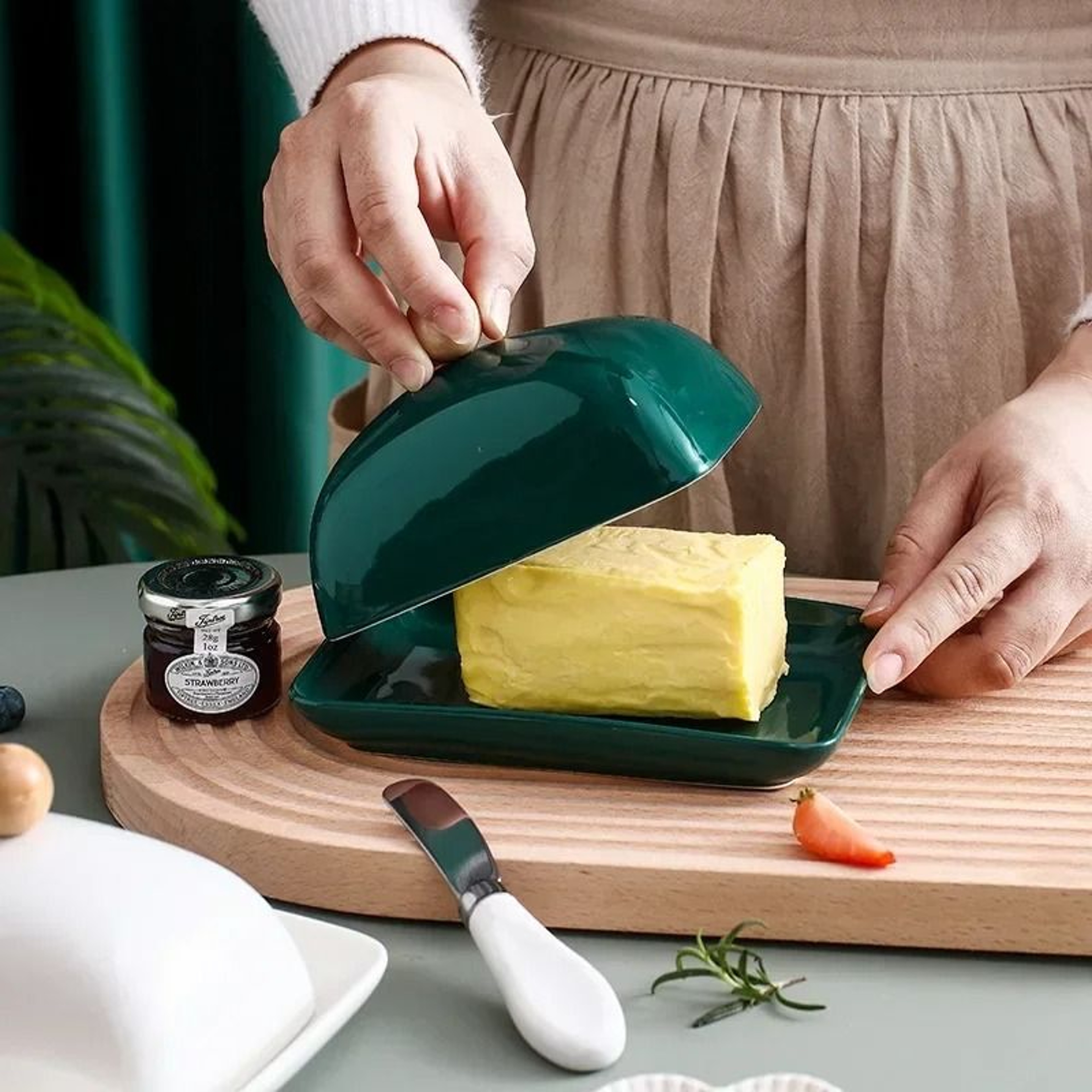 Light Luxury Butter  Cheese Storage Case 2