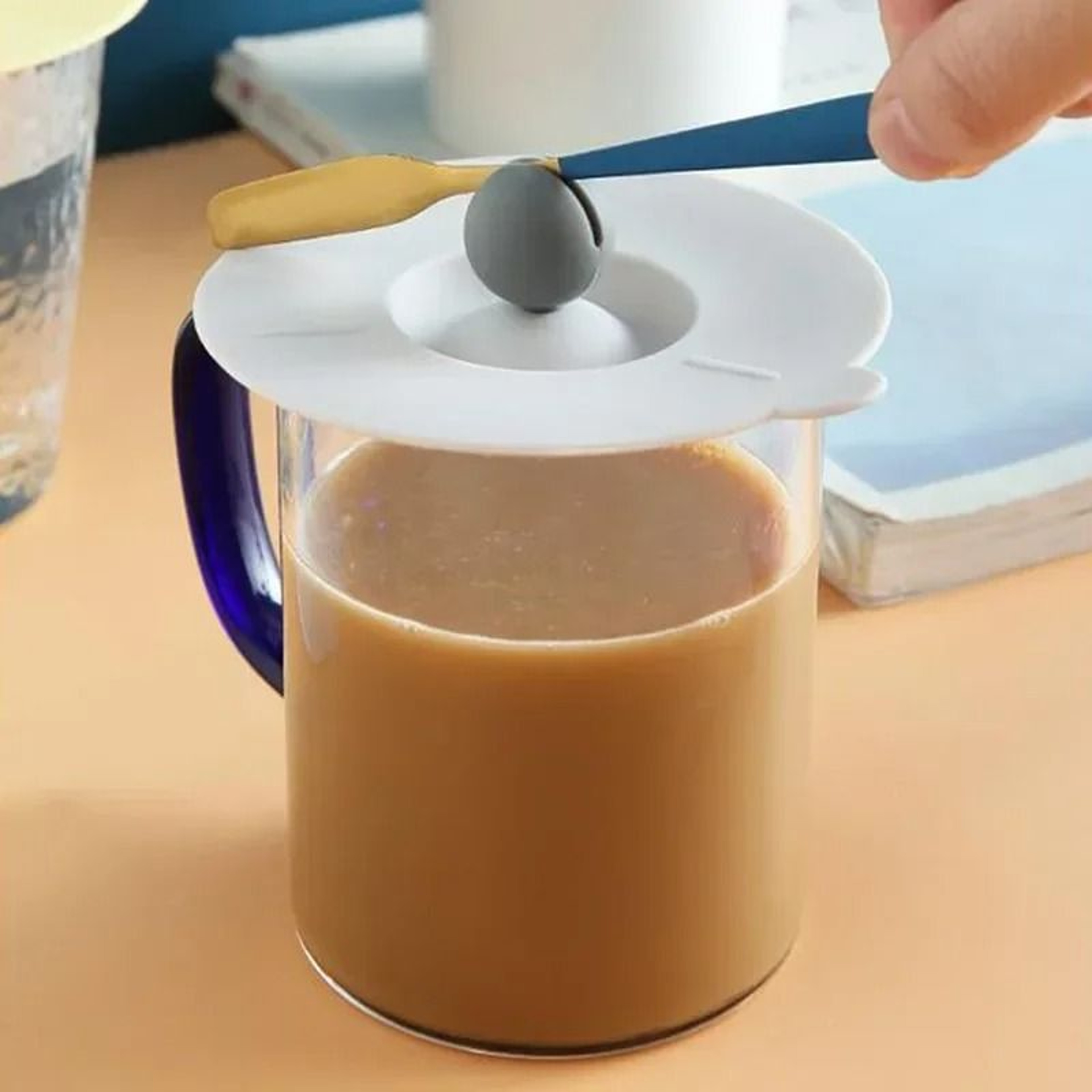 Universal Silicone Mug Lid  AntiDust Sealed Cover For Tea  Coffee 2