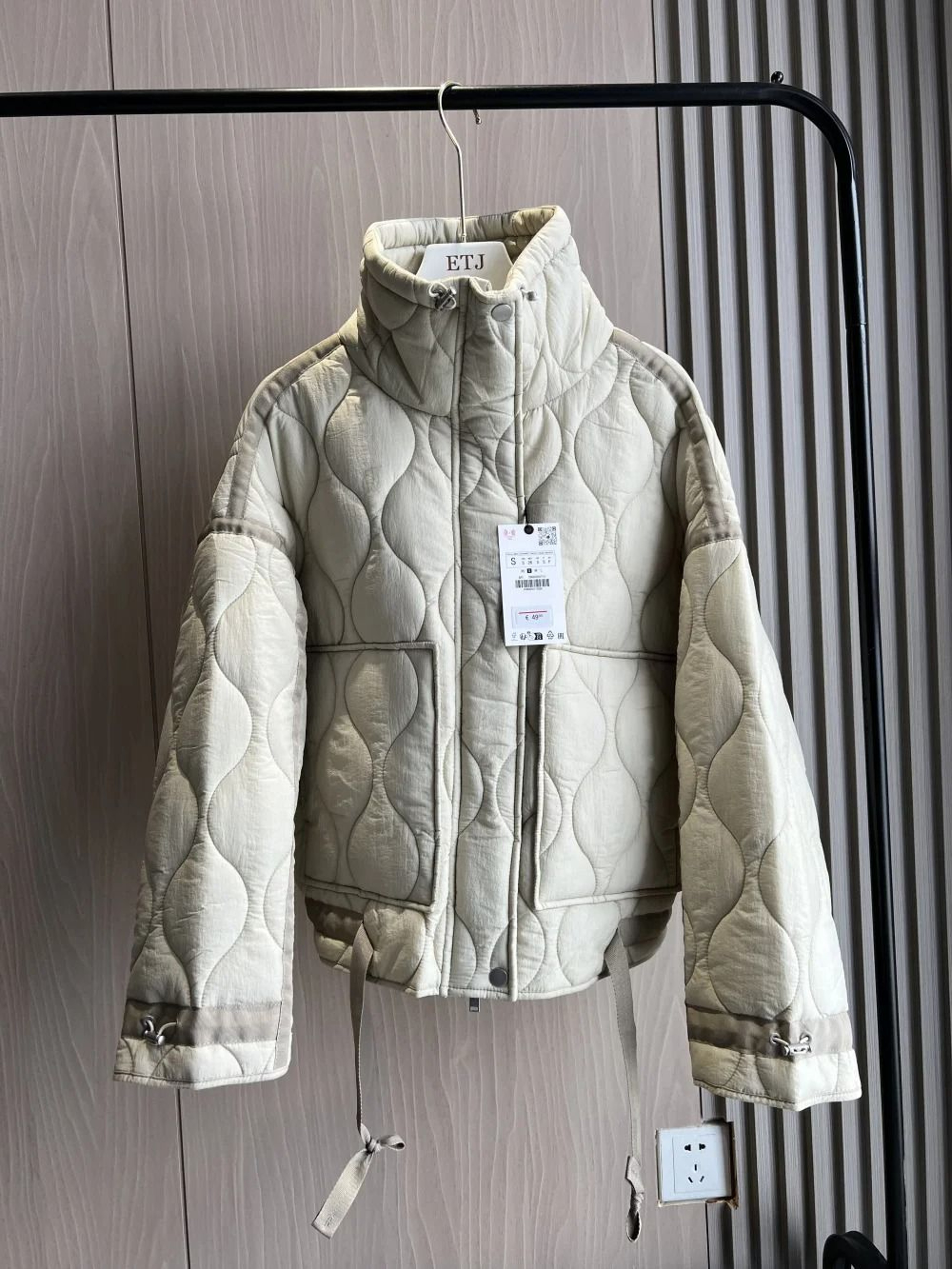 ETJ Womens Quilted Jacket With Adjustable Ties 9
