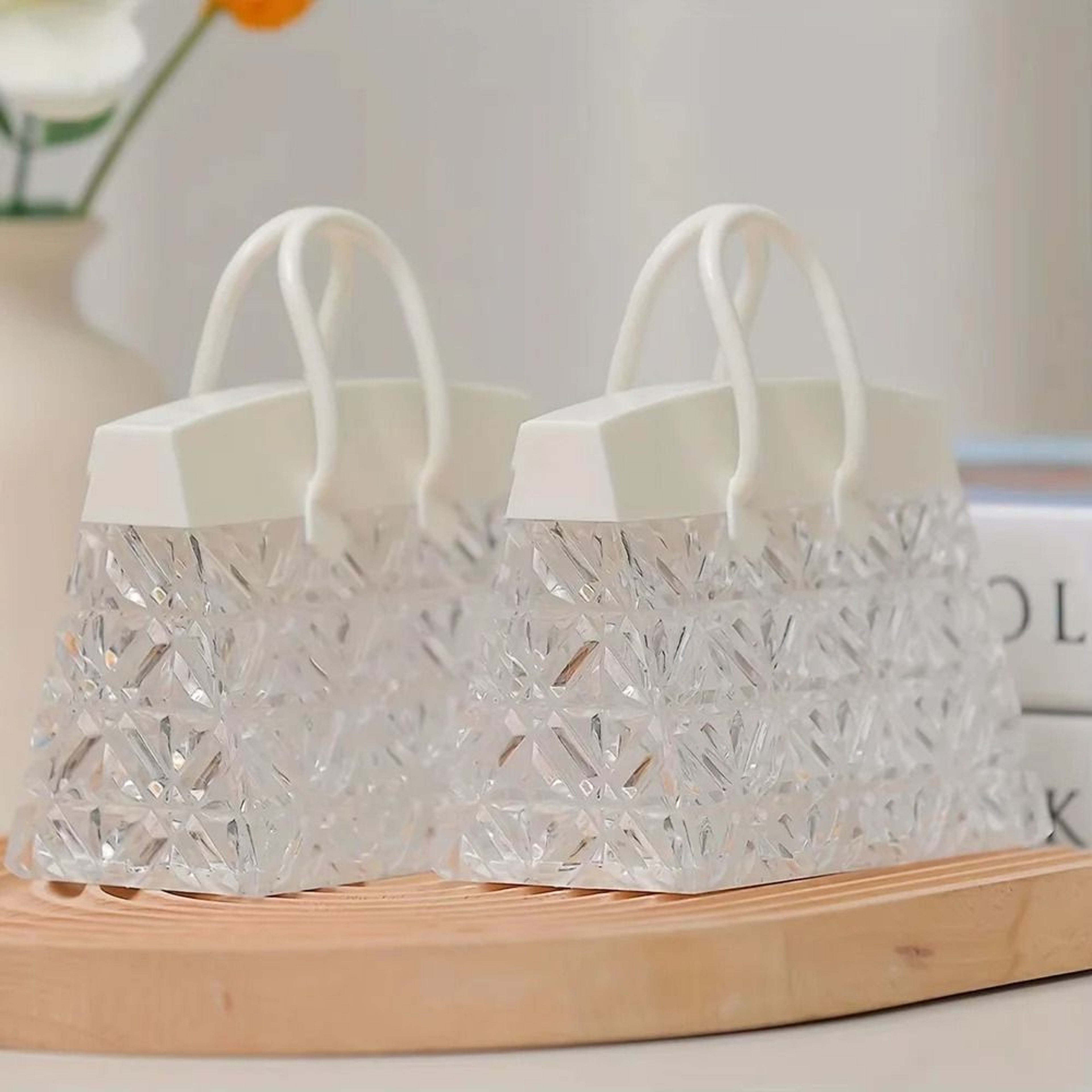 RetroChic Handbag Silhouette Table Lamp 4