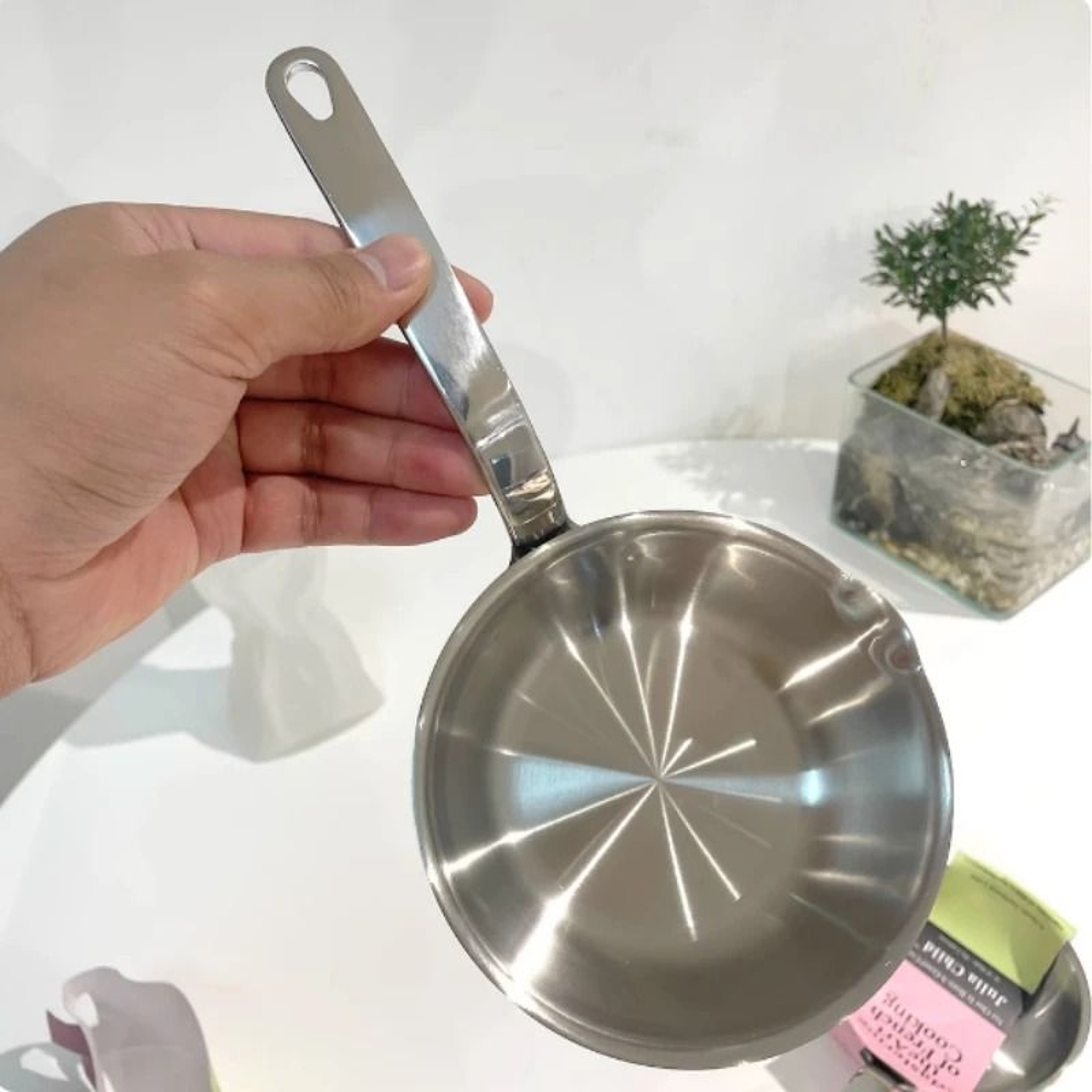 47 In Stainless Steel Mini Saucepan  Oil Pot 0
