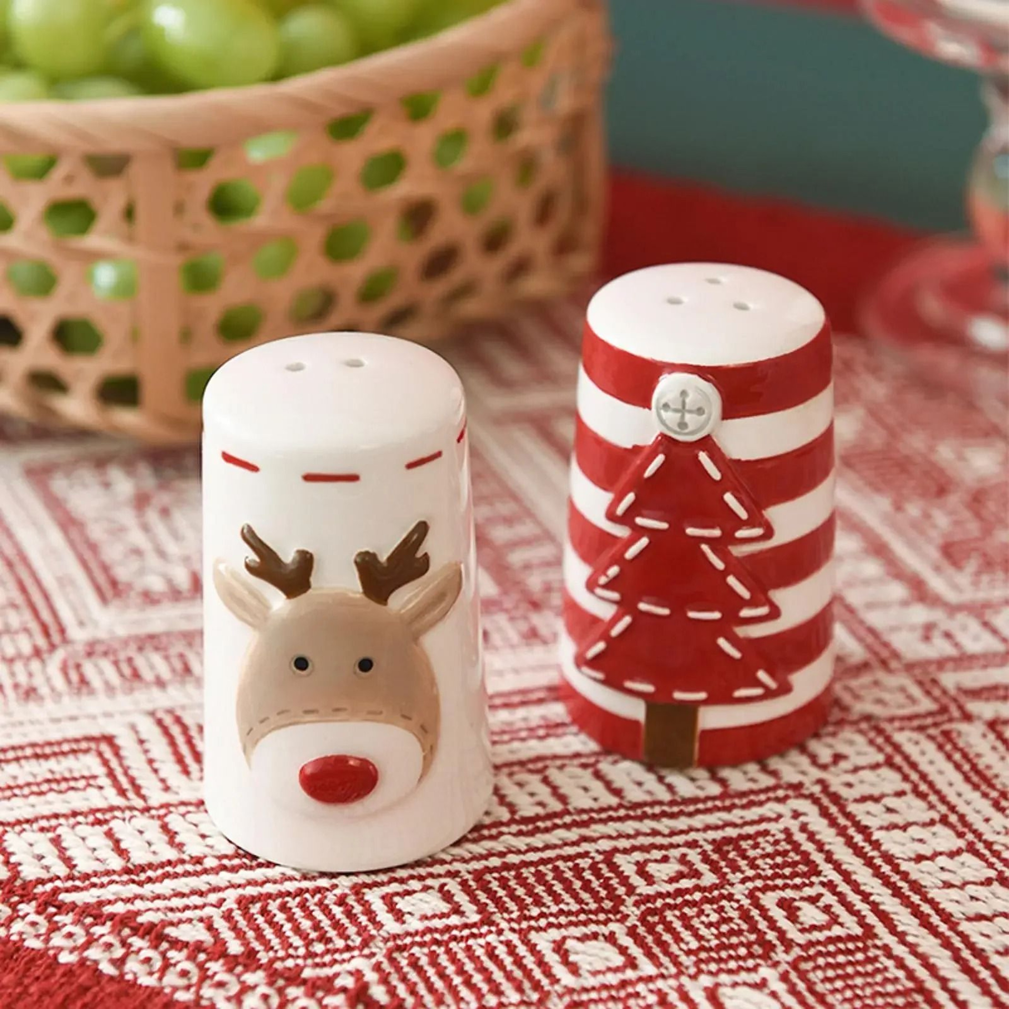 Nordic Style Santa Claus Christmas Salt  Pepper Shaker Set 0