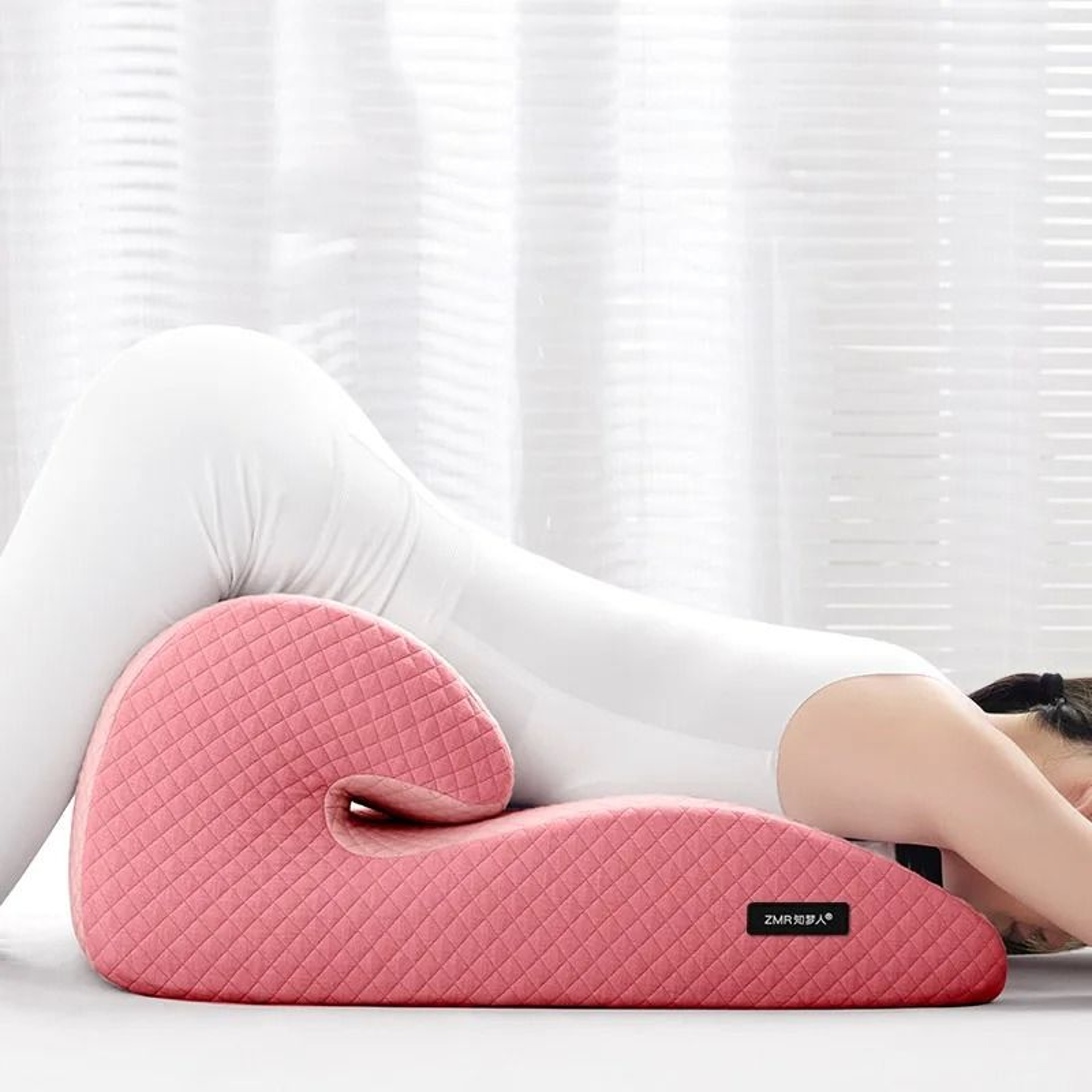 HighDensity Ergonomic Memory Foam Reading  Back Support Pillow 0