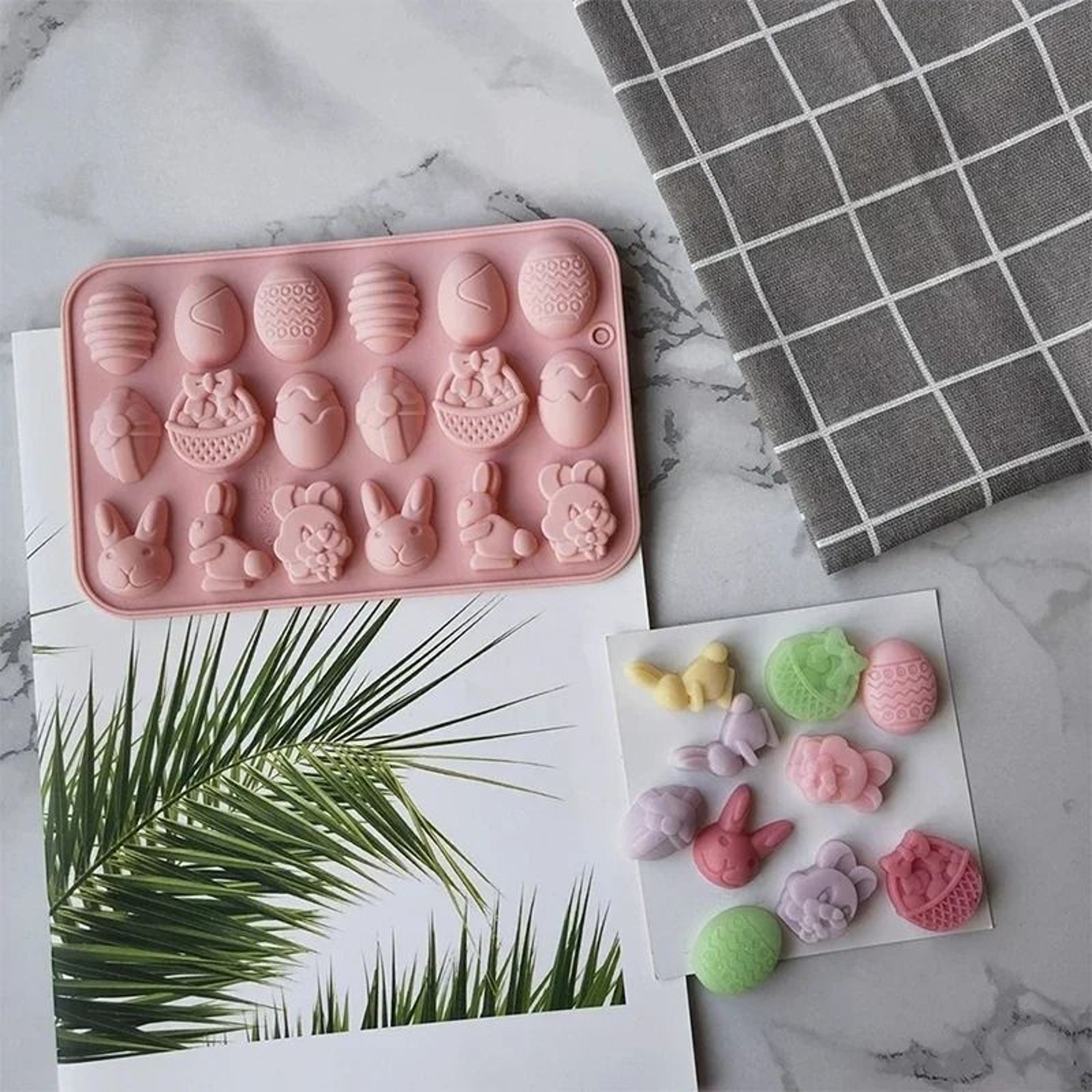 18Cavity Easter Bunny And Egg Silicone Baking Mold 1