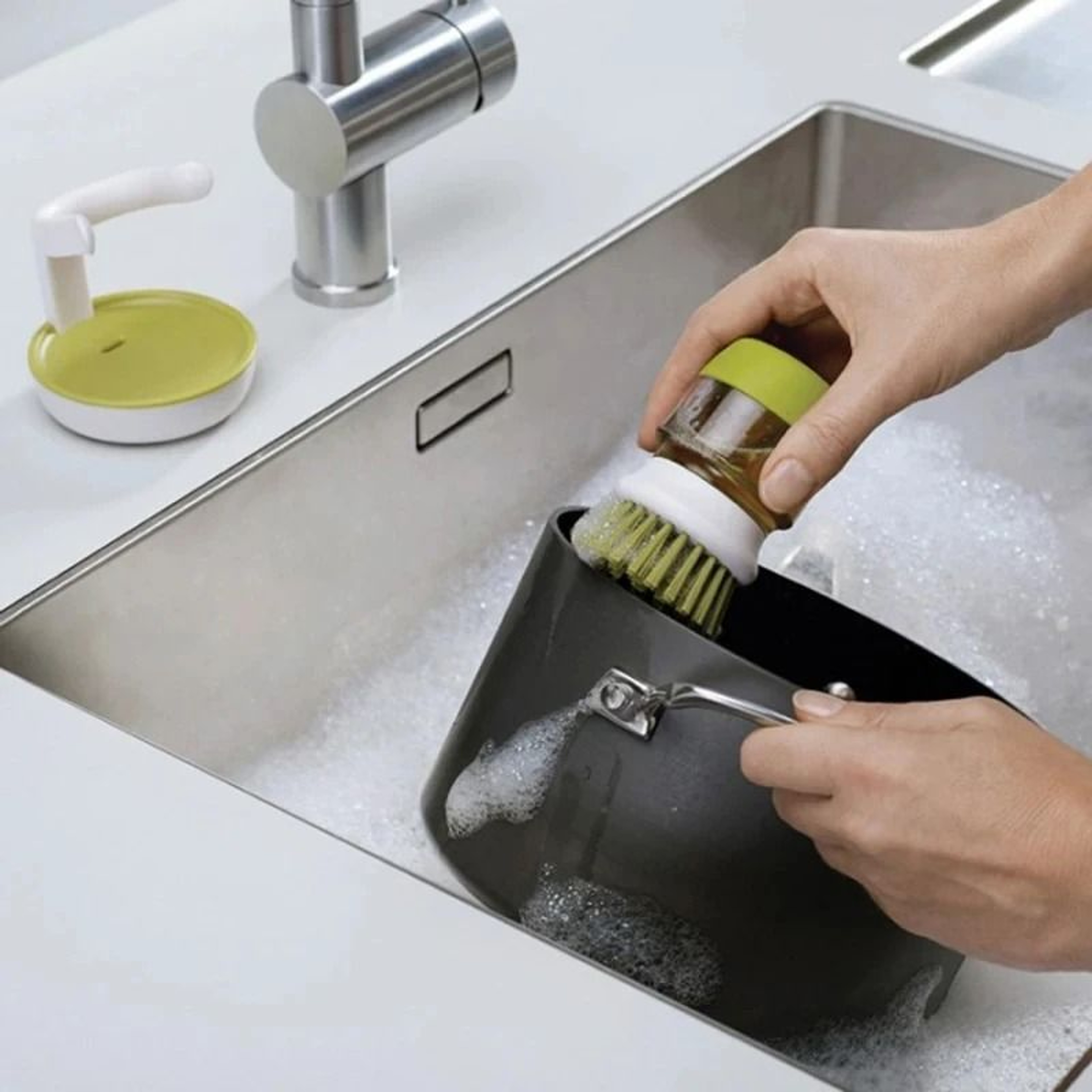 Universal SoapDispensing Palm Brush With Integrated Storage Tray 3