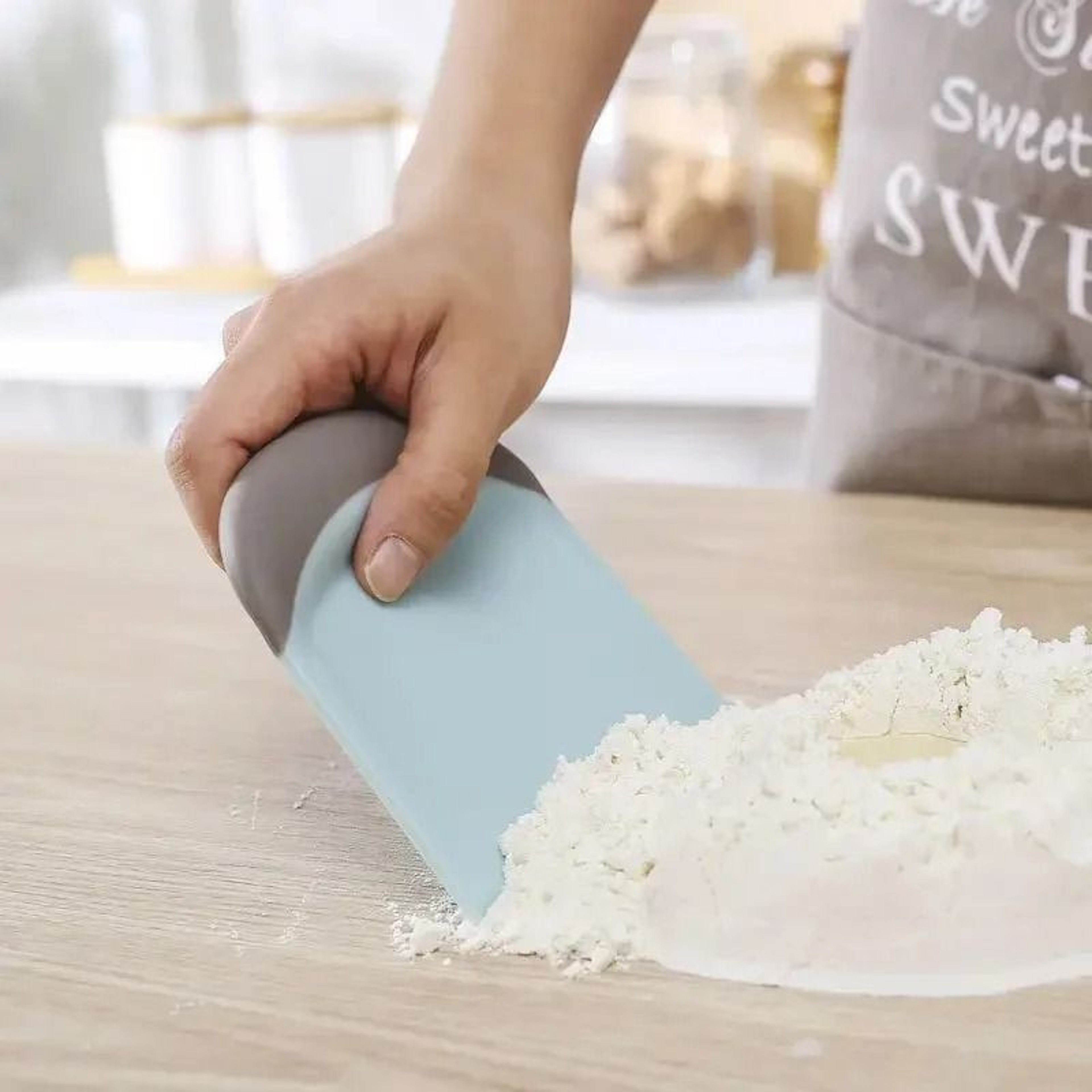 2Piece Multipurpose Dough Scraper And SoftHandle Bench Cutter 3