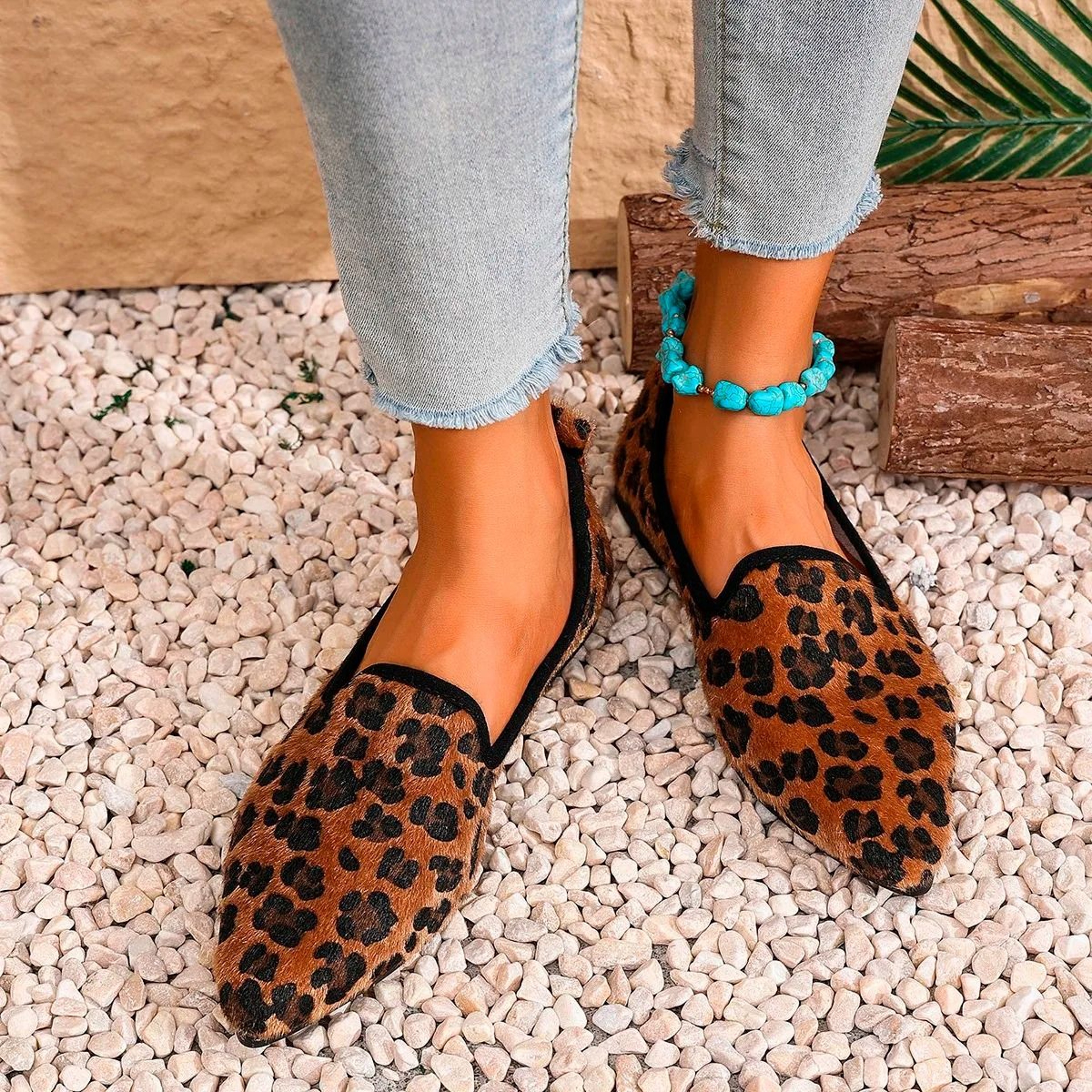 Fashion Leopard PointedToe Loafers  Casual WearResistant Walking Flats 2