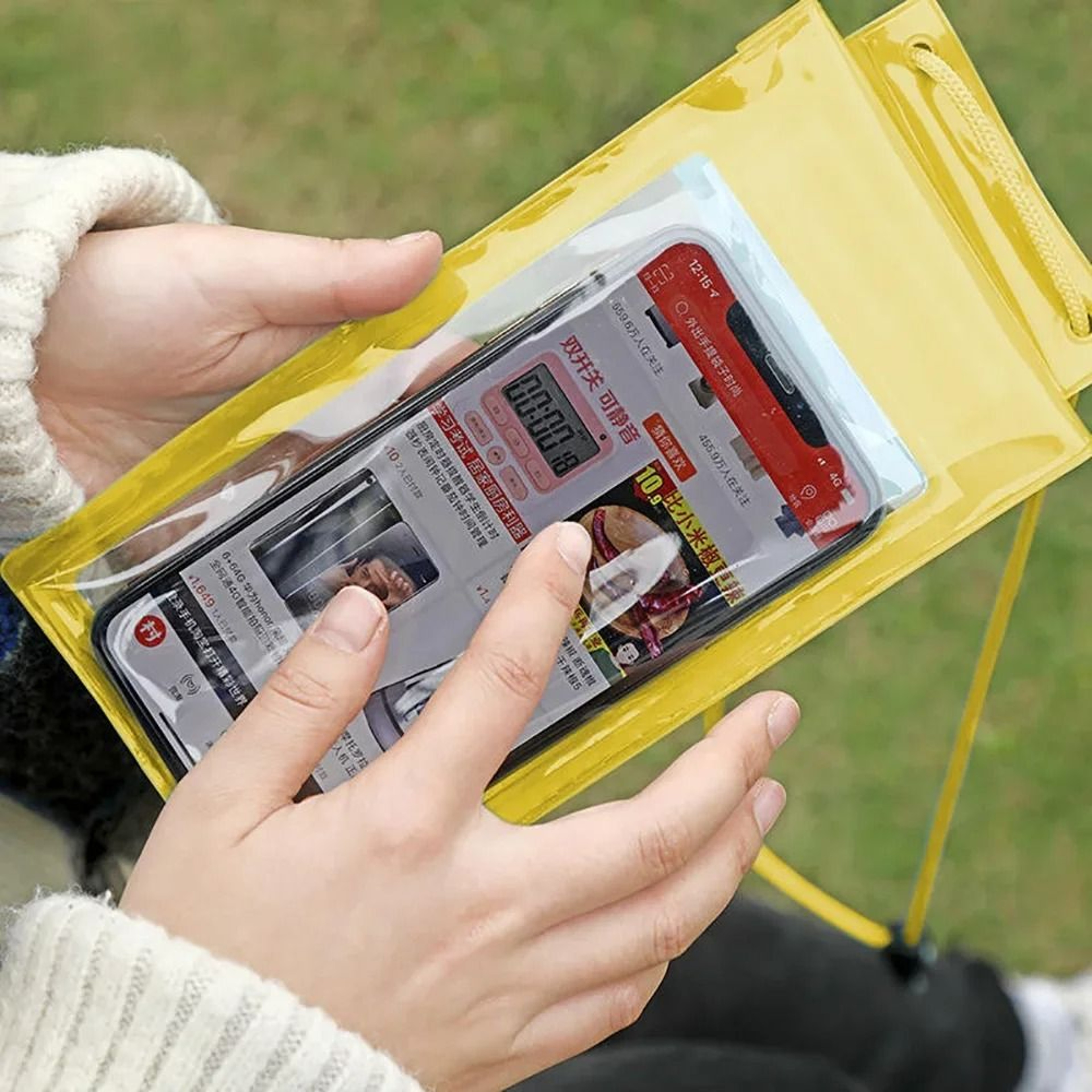 Universal Waterproof Phone Pouch  HighVisibility Underwater Dry Case 1