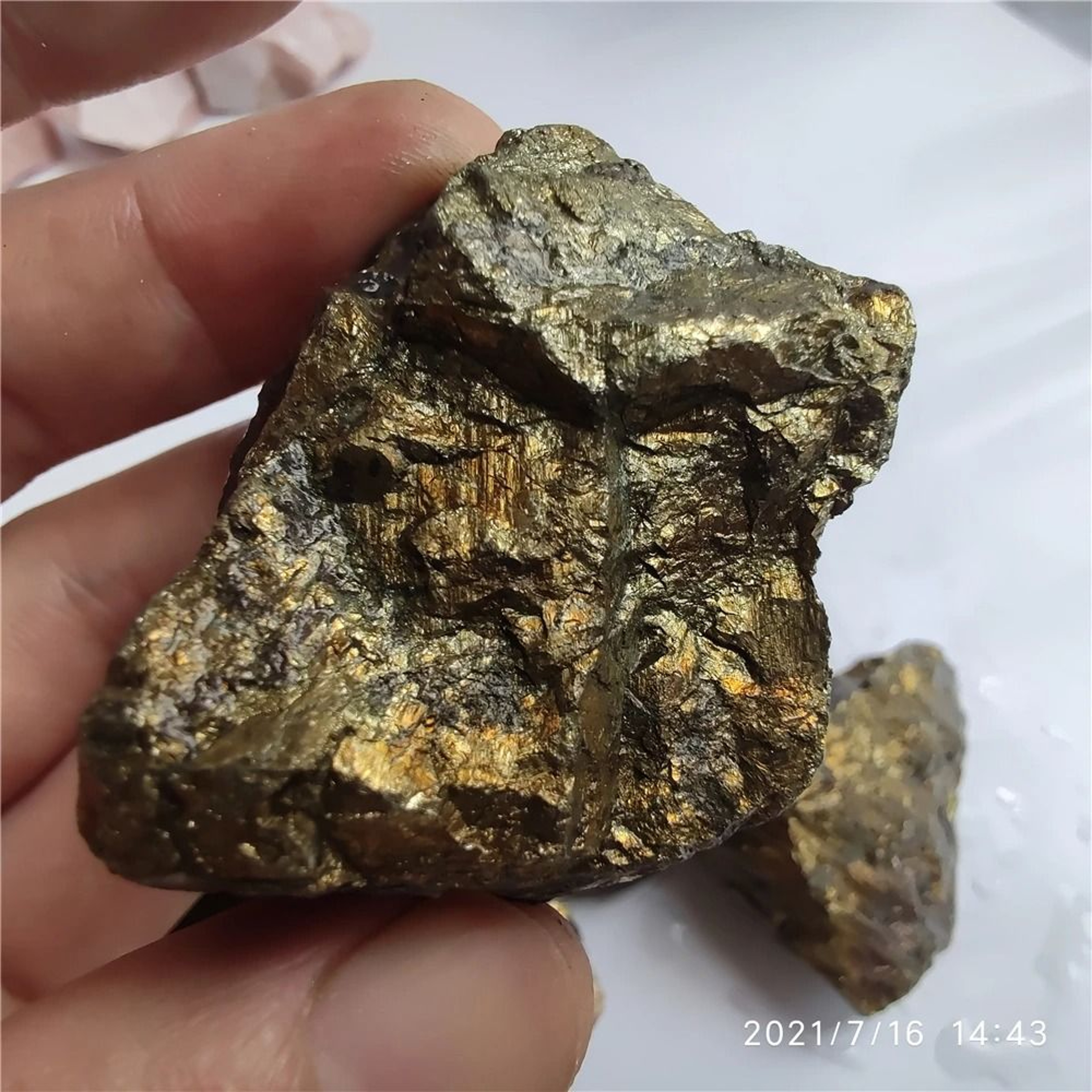 Raw Chalcopyrite Mineral Specimen  Natural Gold Silver And Copper Ore For Education  Collection 0