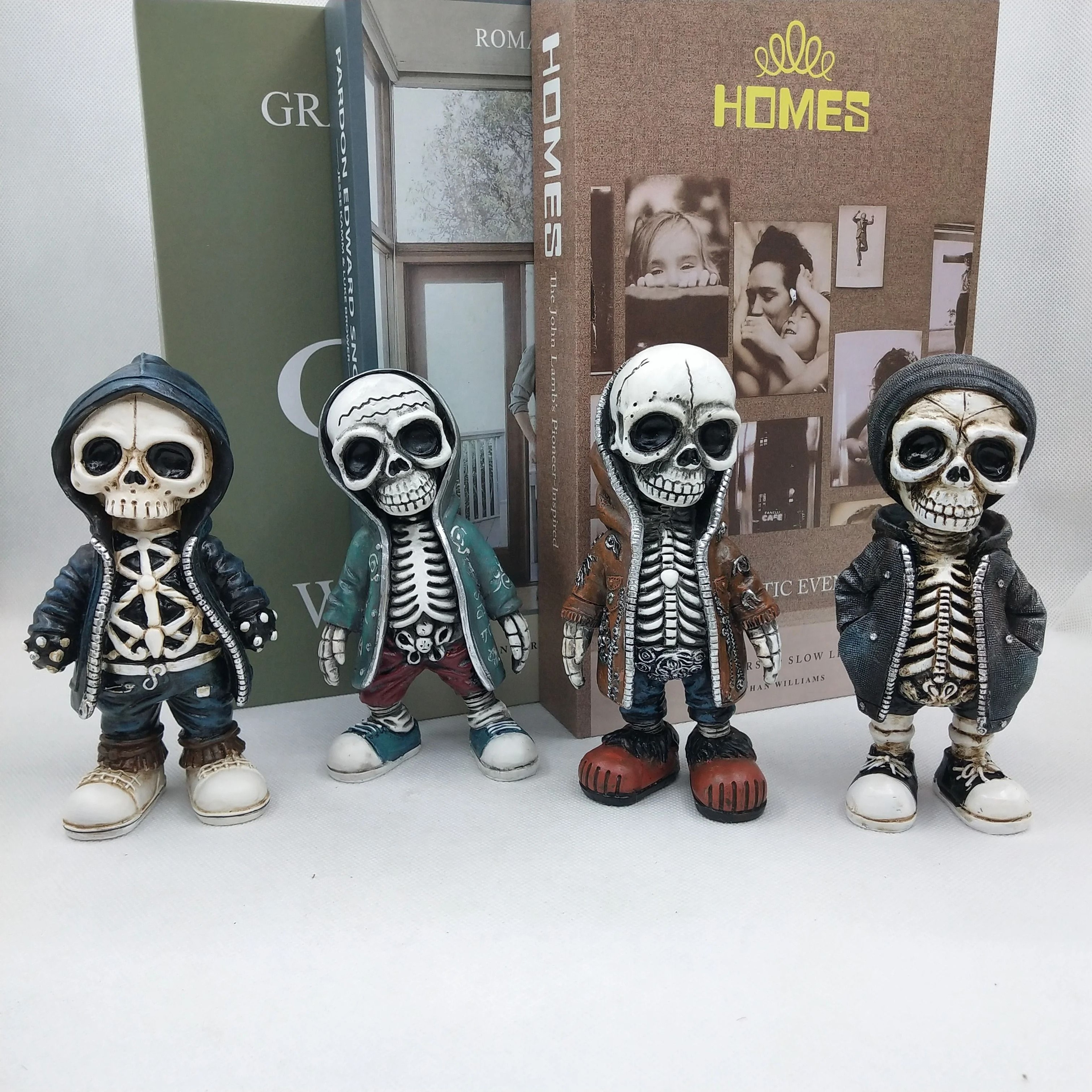 Cool Skeleton Figurines  Modern Skull Resin Statues  Miniature Gothic Sculptures For Desktop Home O 0