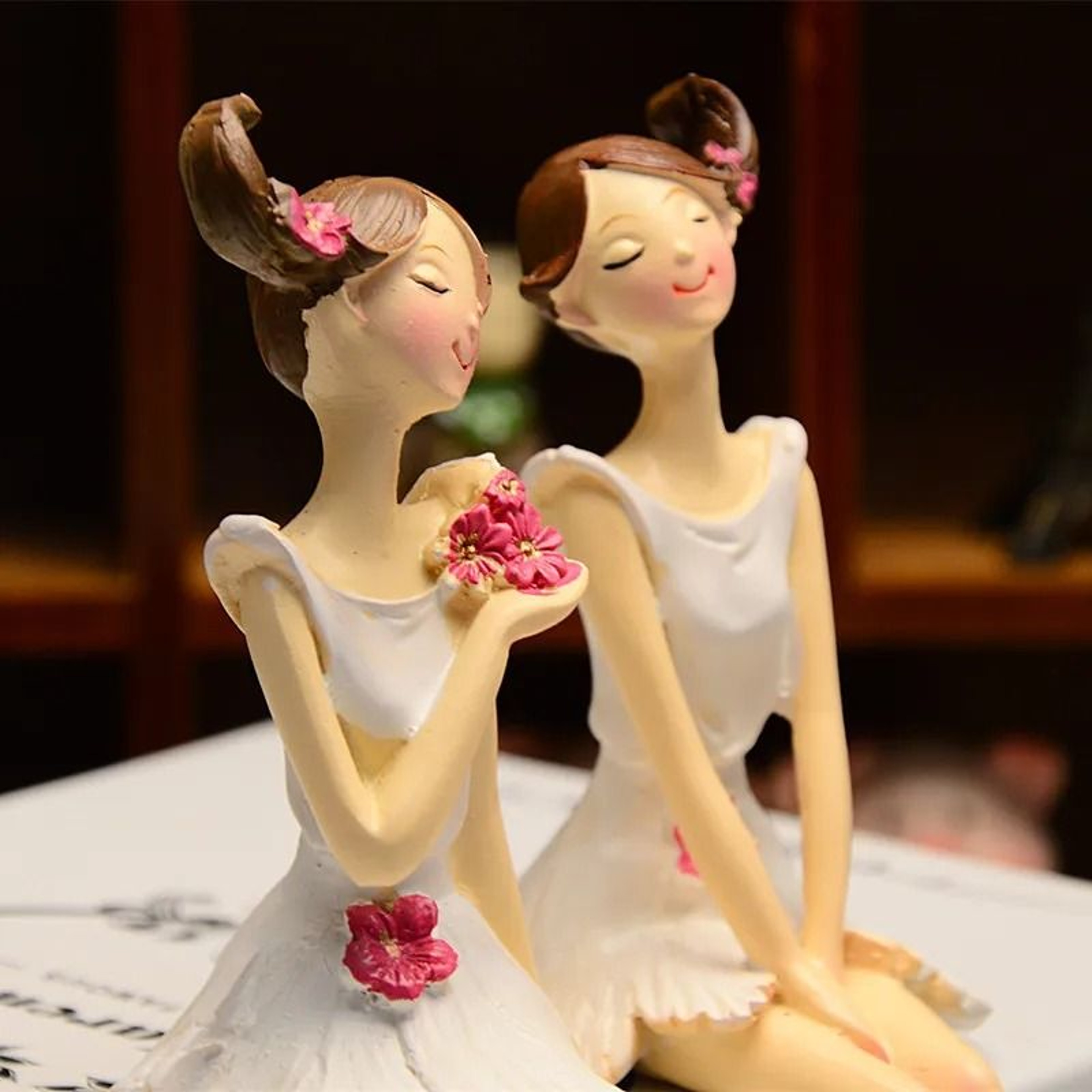 2Piece Celestial Angel Resin Set  Elegant Fairy Figurines For Wedding Gifts  Modern Nordic Garden D 2
