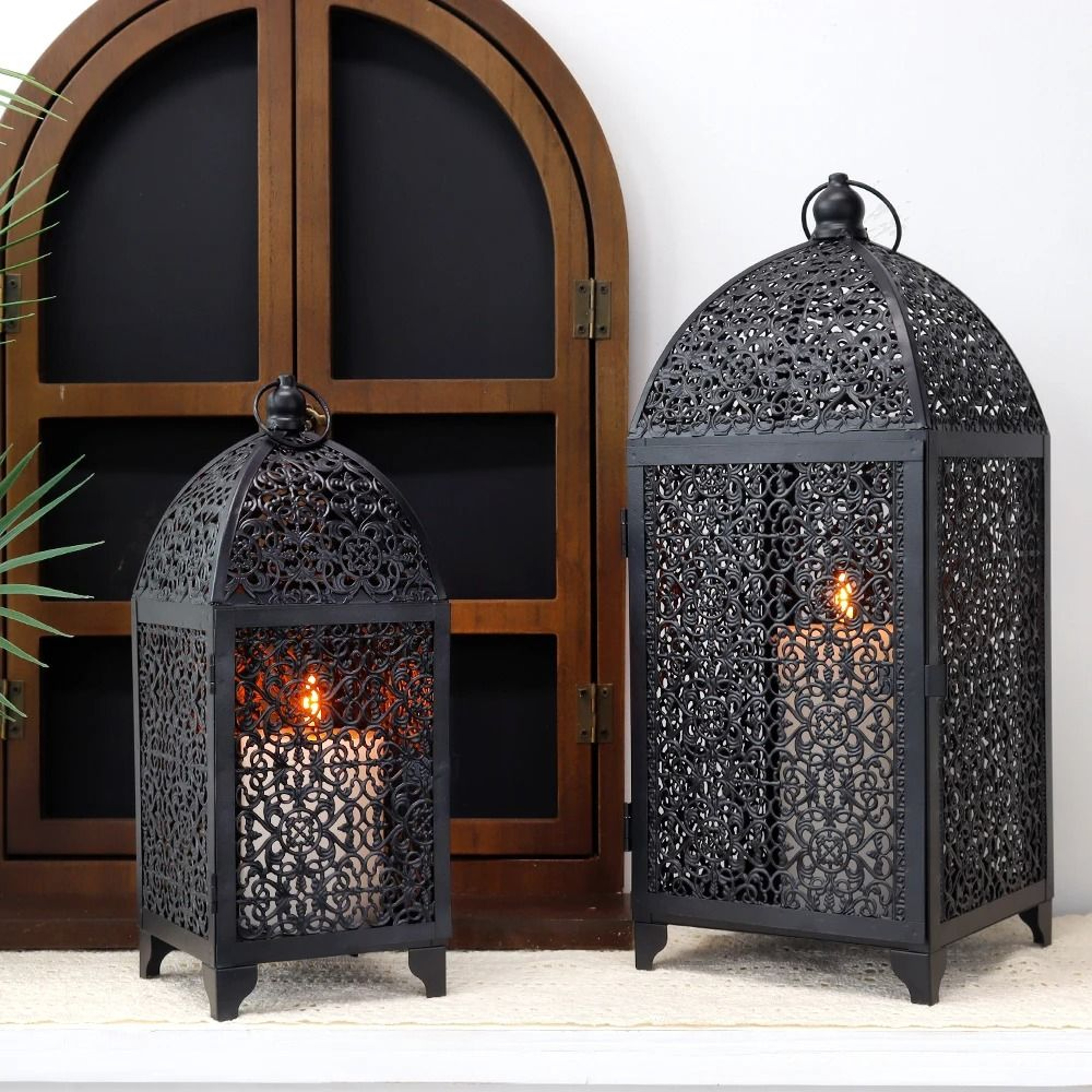 2Piece Decorative Metal Candle Lantern Set  HighDefinition Hollow Pattern Hanging Lanterns 4