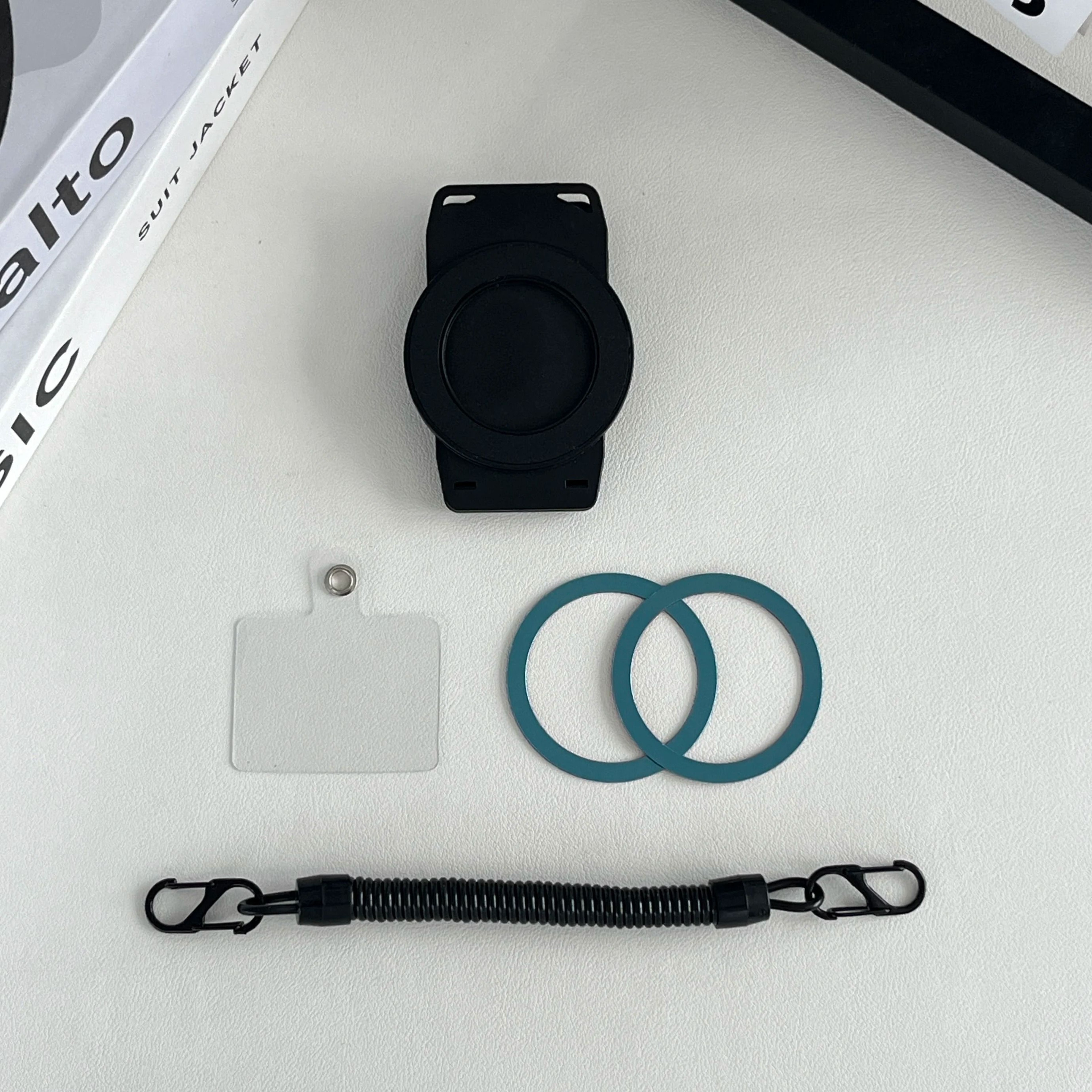 Magnetic HandsFree Belt Clip Holder  Universal Phone Backpack Mount With Metal Hook  Spring Rope  M 1