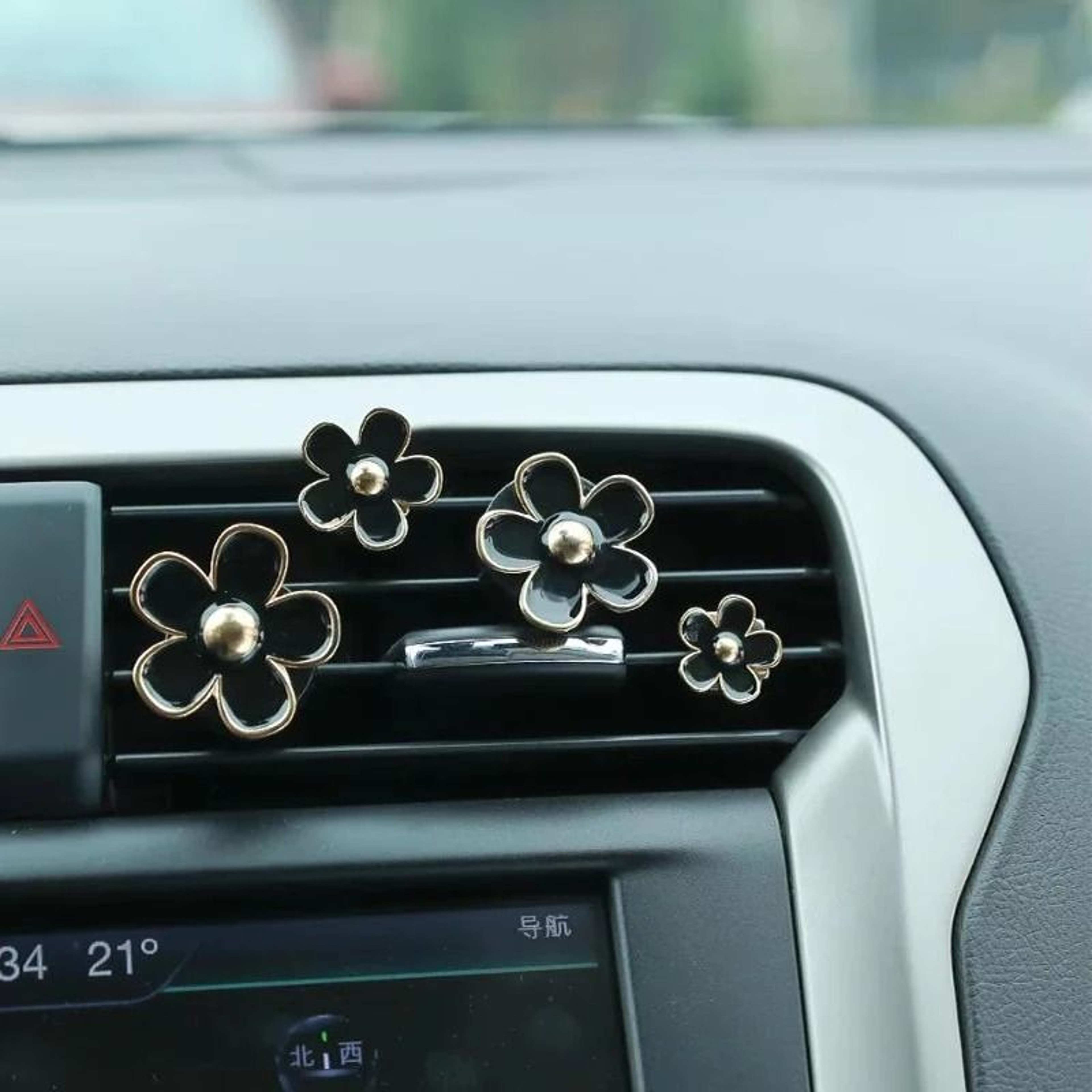 Creative Flower Air Vent Perfume Clip  Aroma Diffuser 2