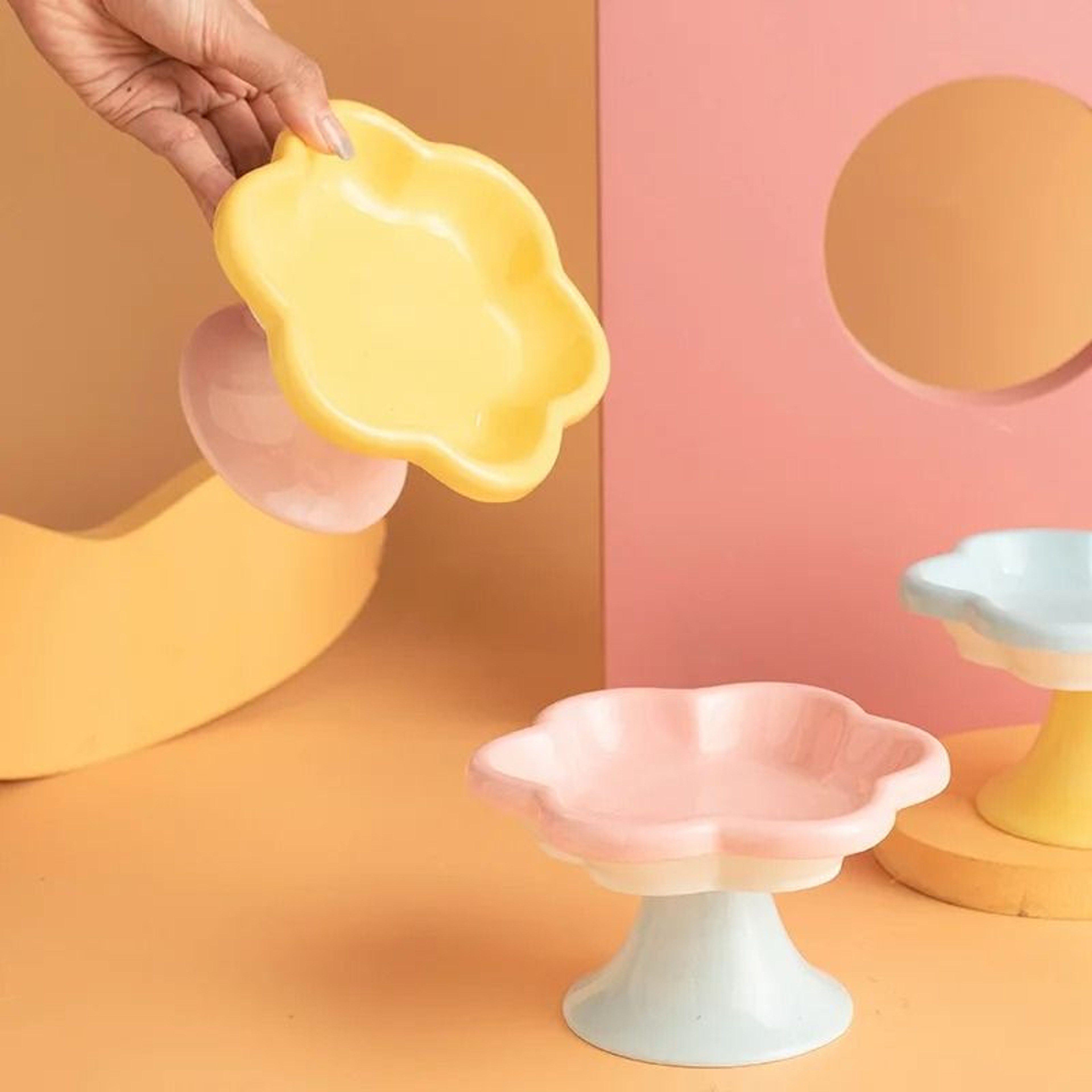 FlowerInspired Elevated Ceramic Pet Bowl 1