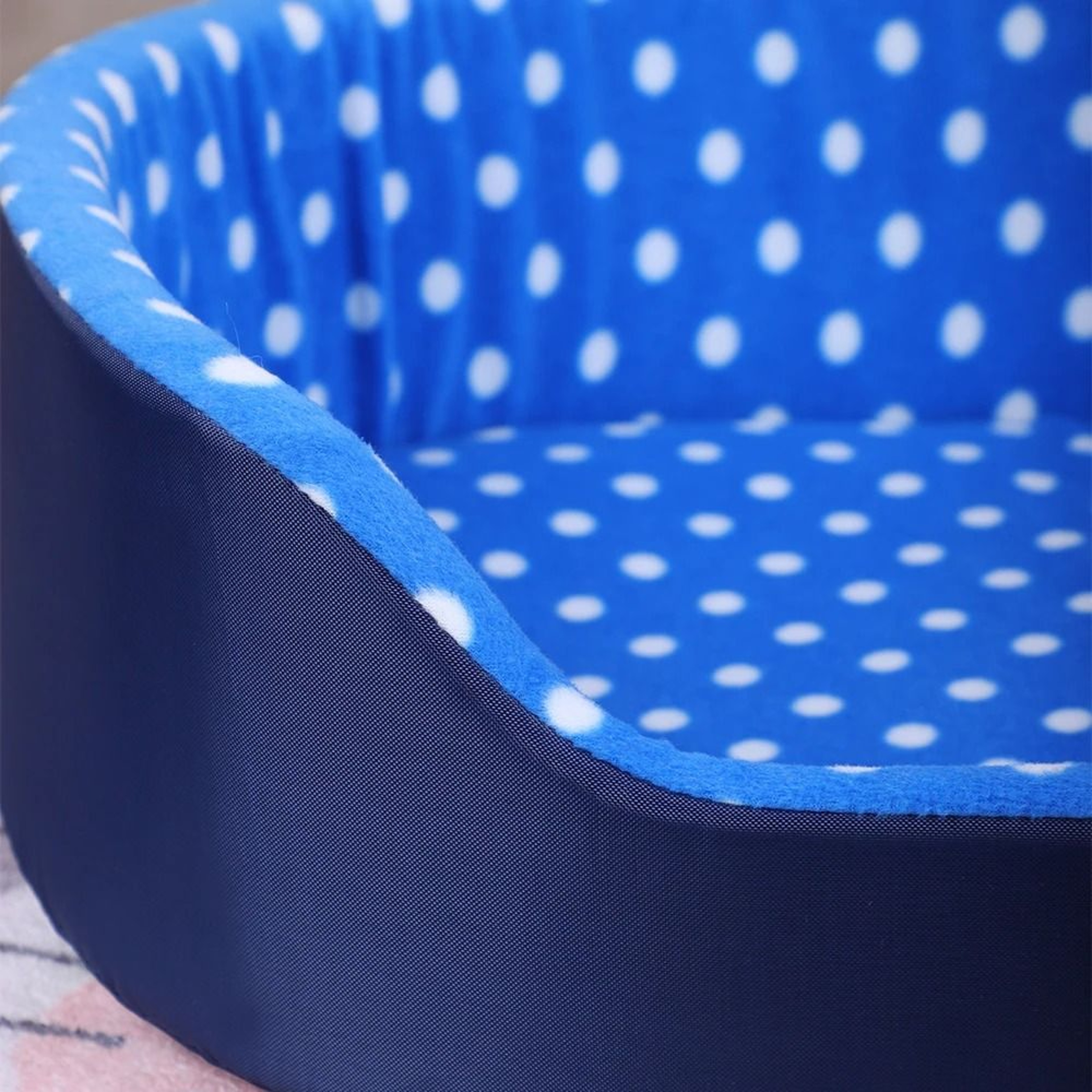Plush Polka Dot Cat Bed With Support Walls And Padded Cushion 4