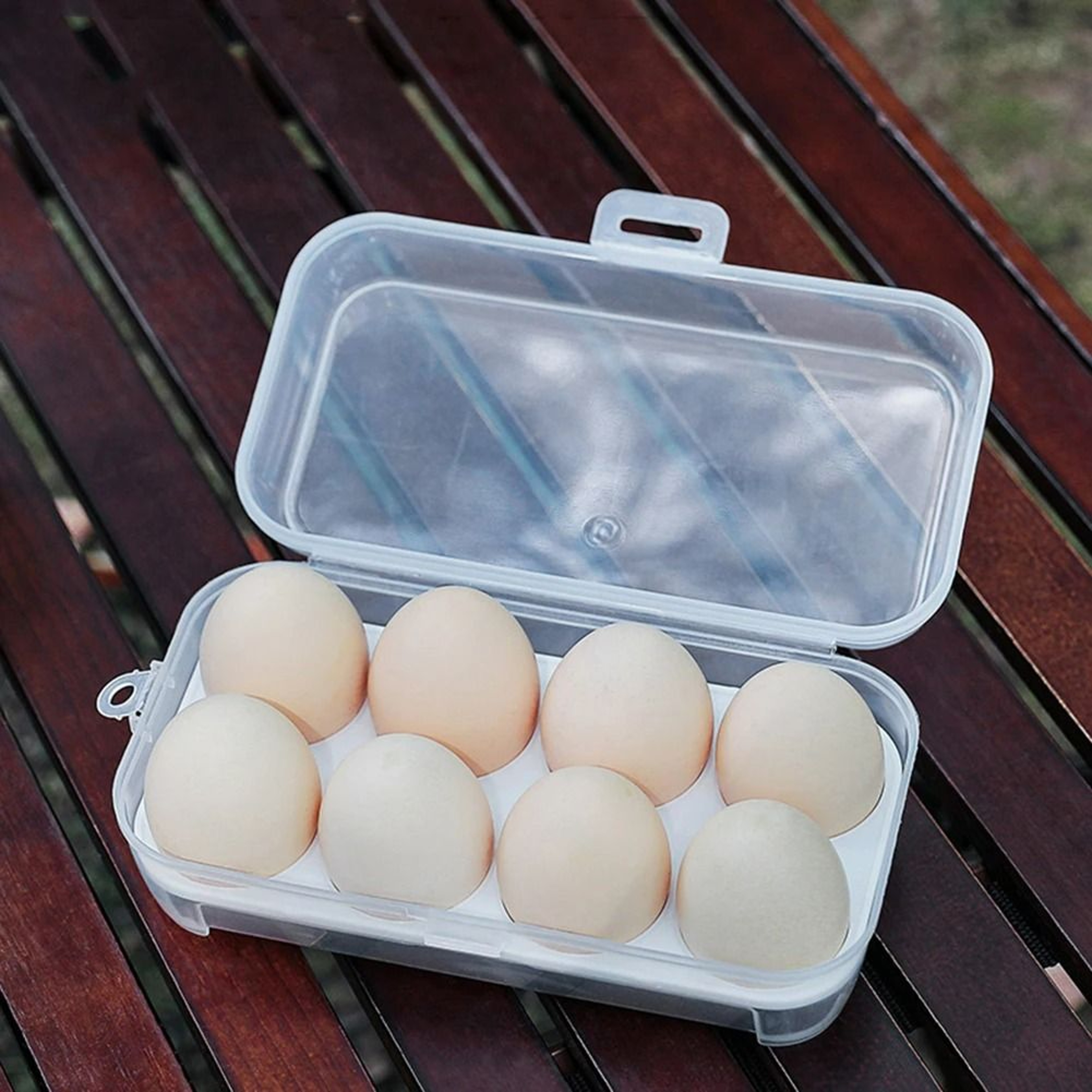 Shockproof Portable Egg Holder With Snap Tight Lid 1