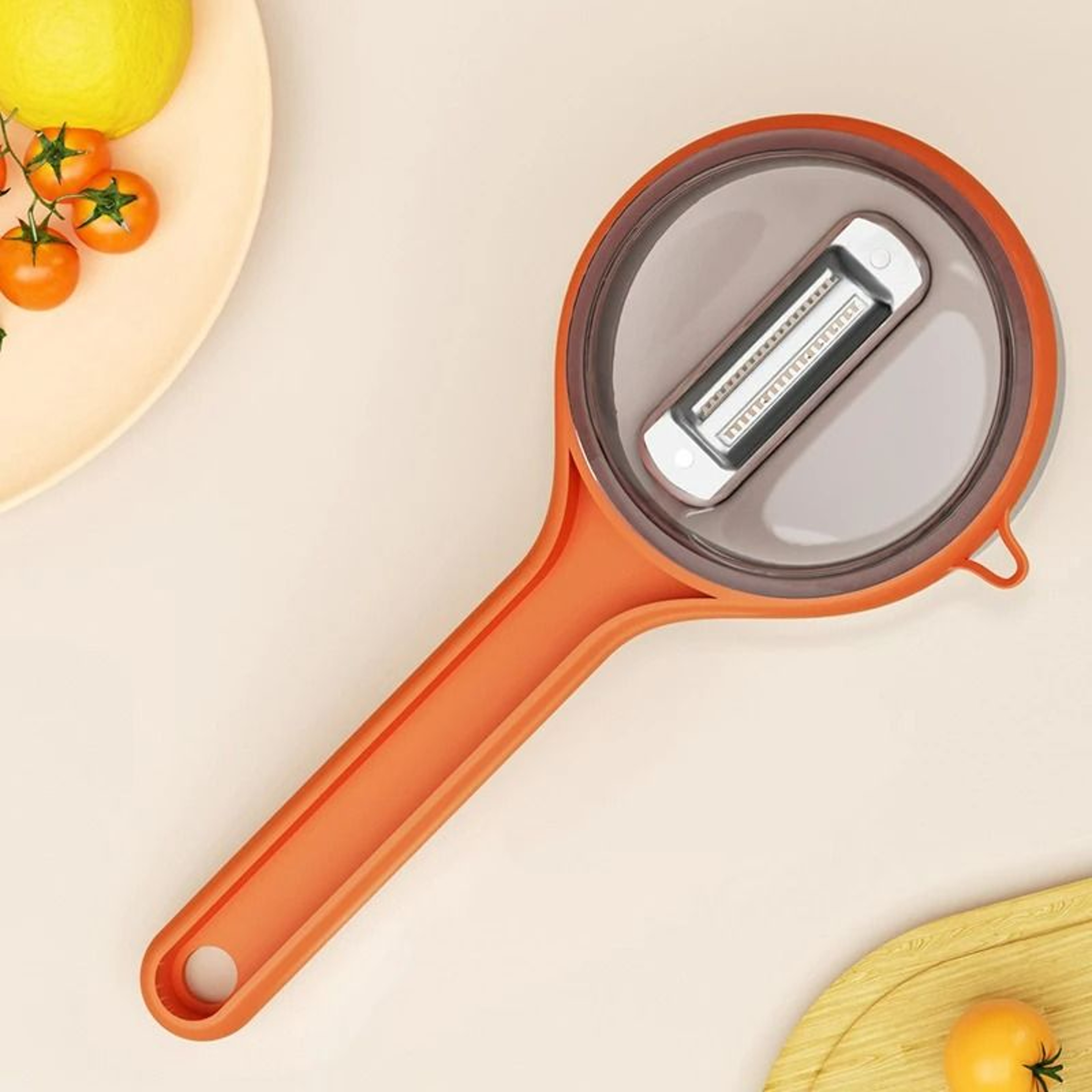 SplashPrevention Fruit Peeler With Storage Bucket 6