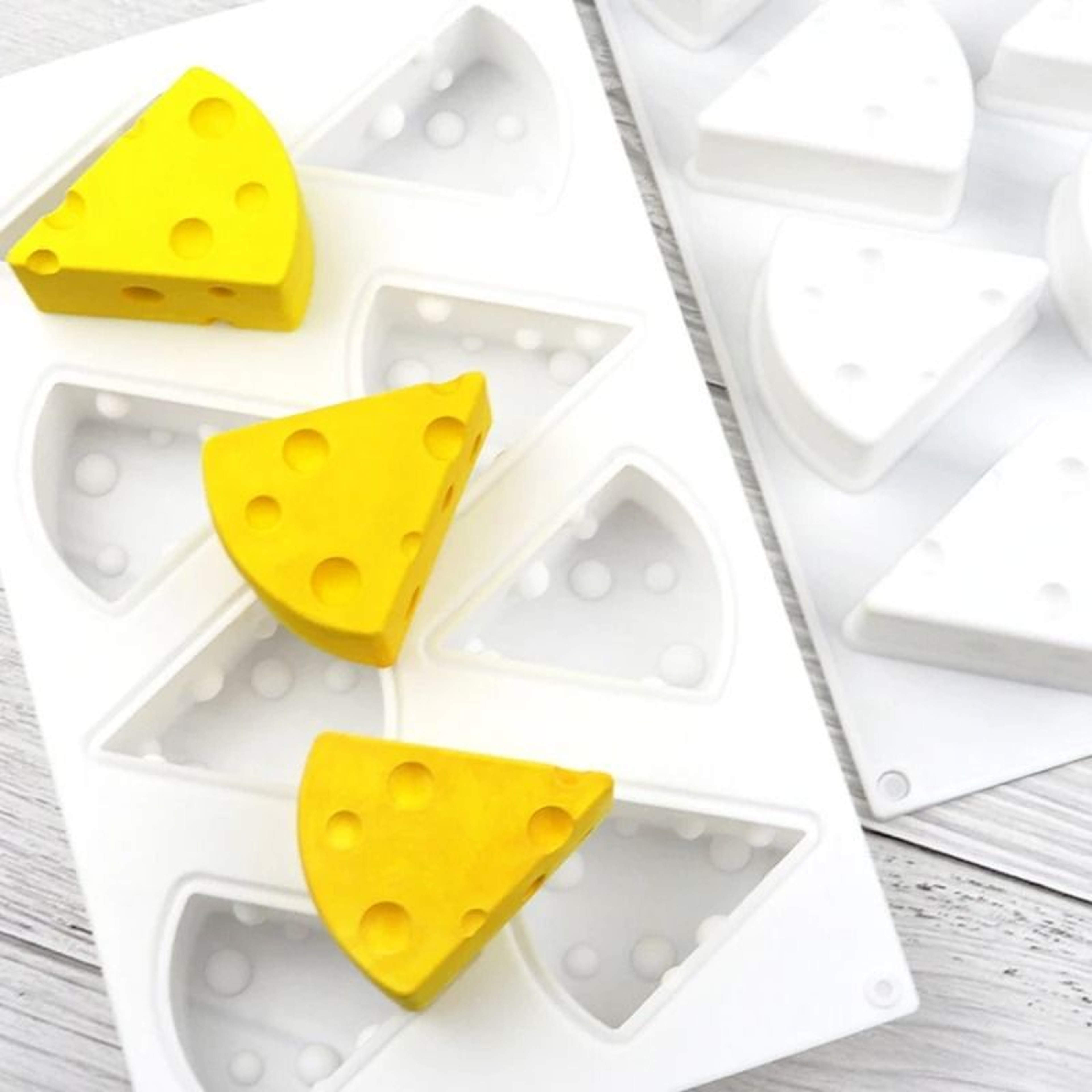 8Cavity Cheese Slice Silicone Dessert  Cake Mold 0