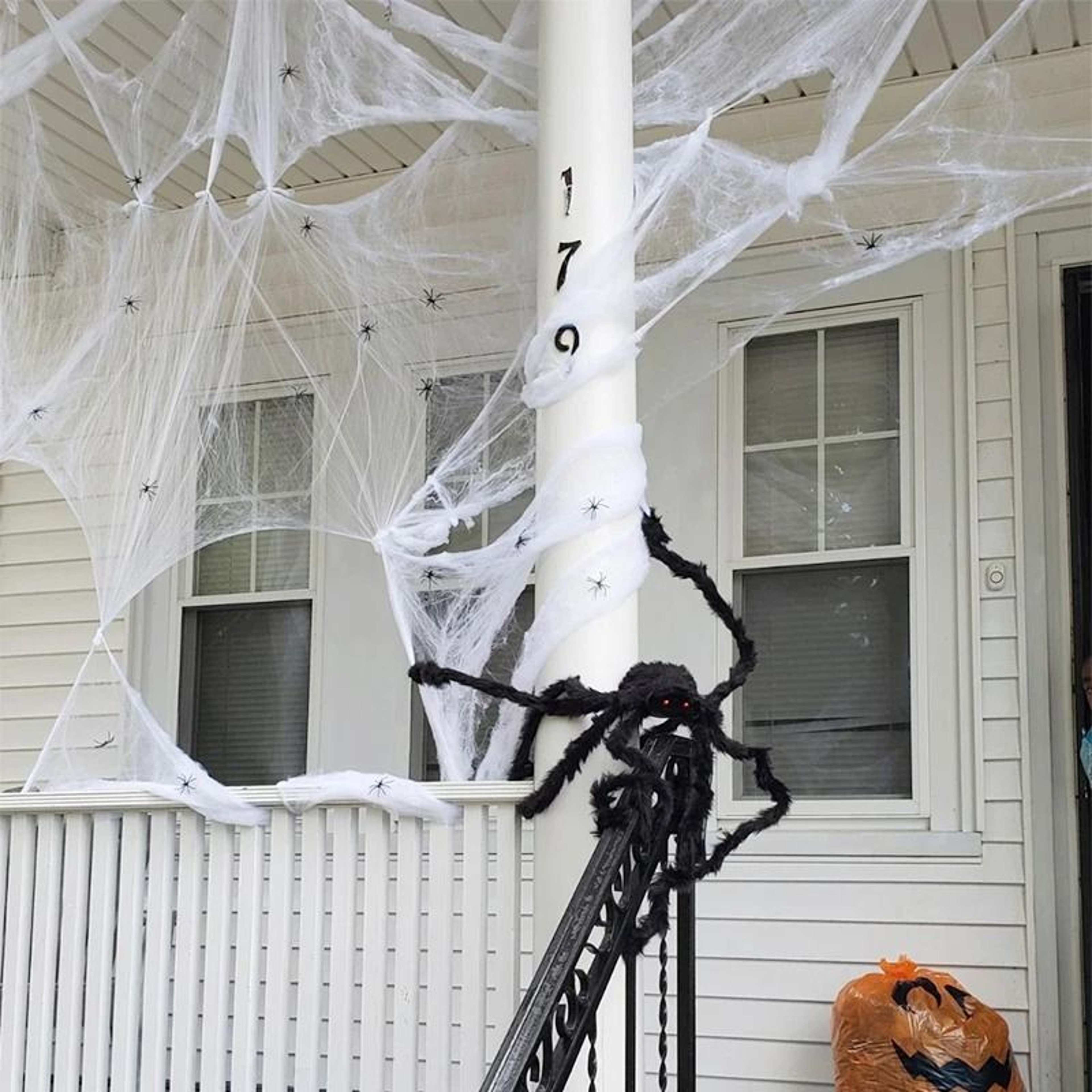 Halloween Stretchy Artificial Spider Web  Spiders 1