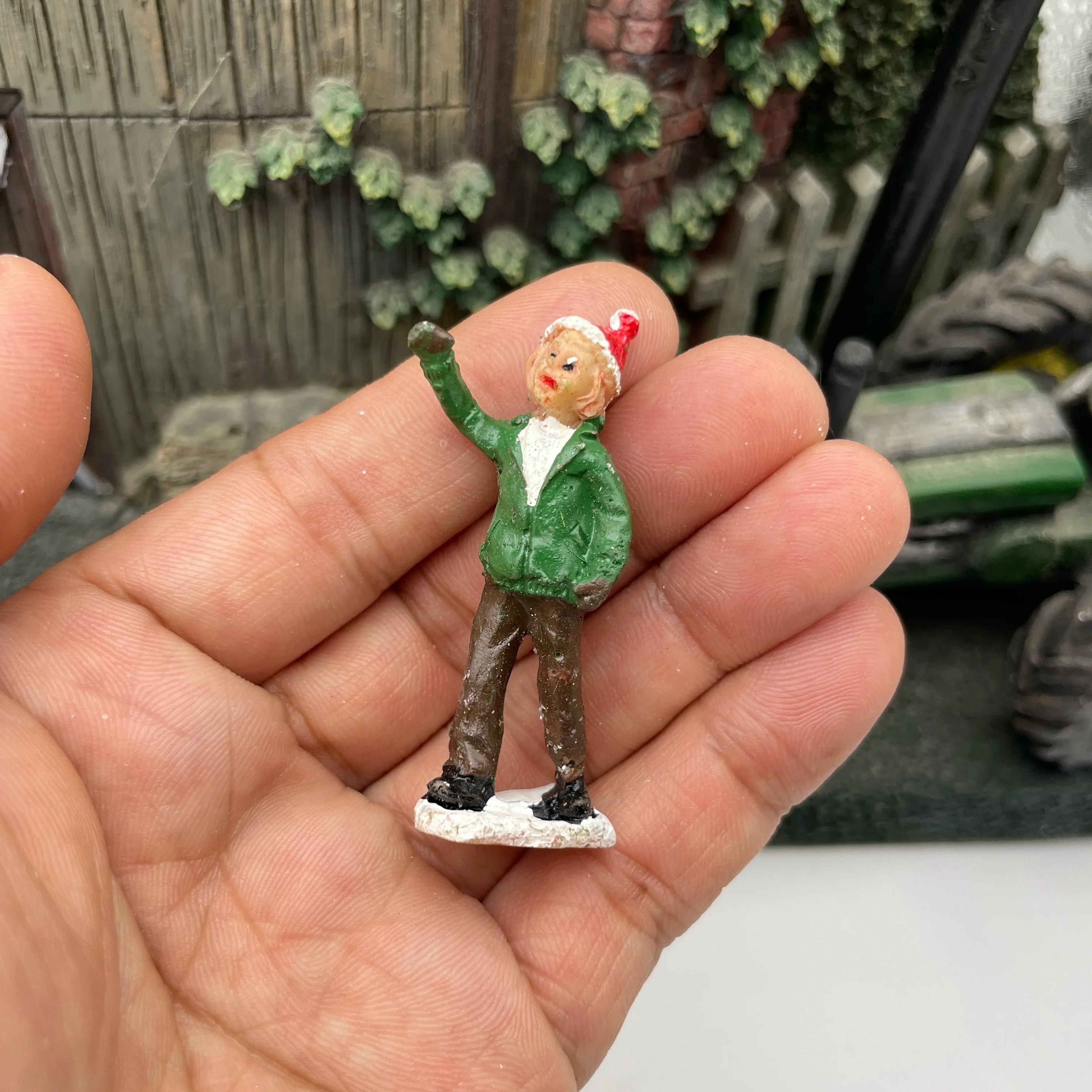 Miniature Doll Figures For Gardening Bonsai  Sand Table Decor 12