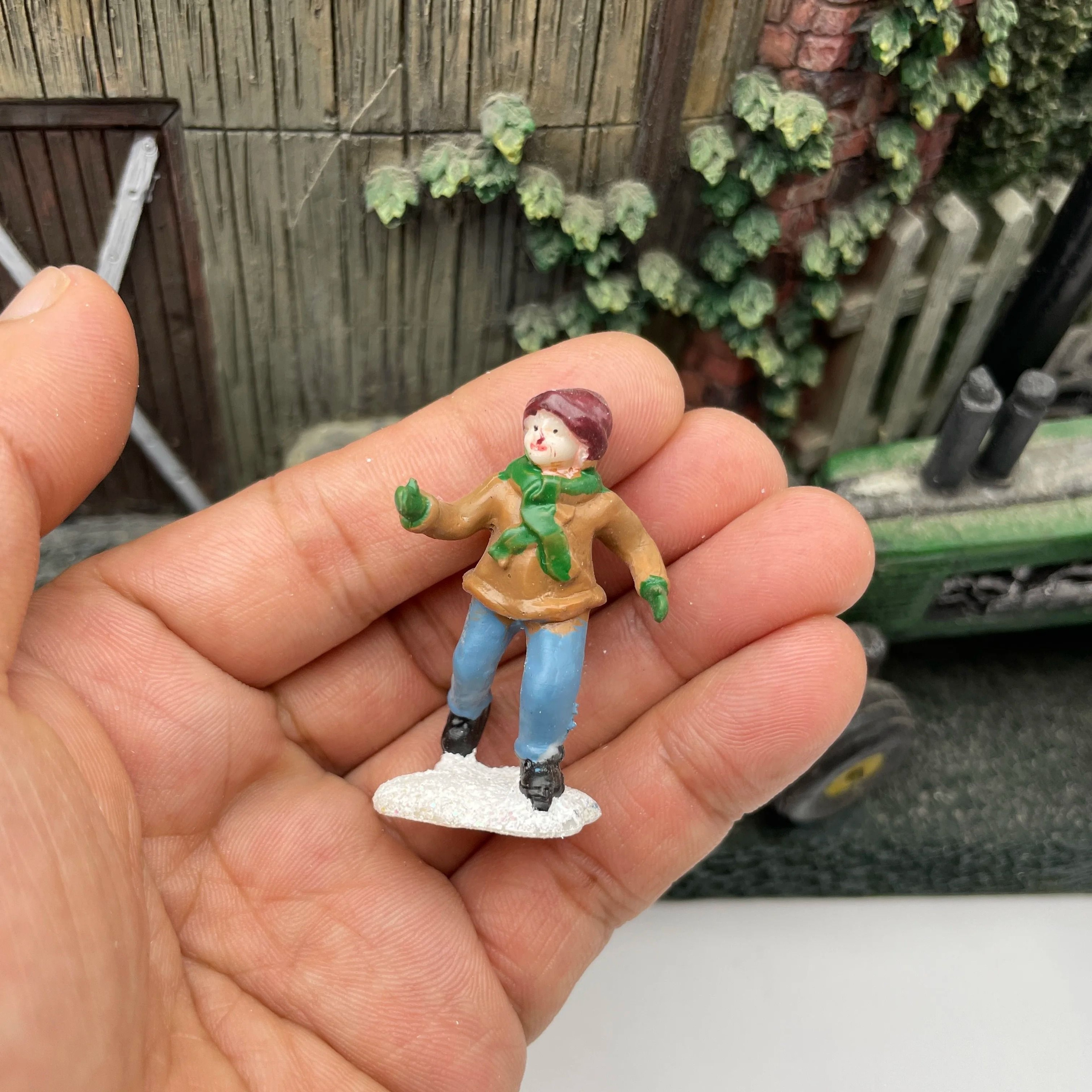 Miniature Doll Figures For Gardening Bonsai  Sand Table Decor 7