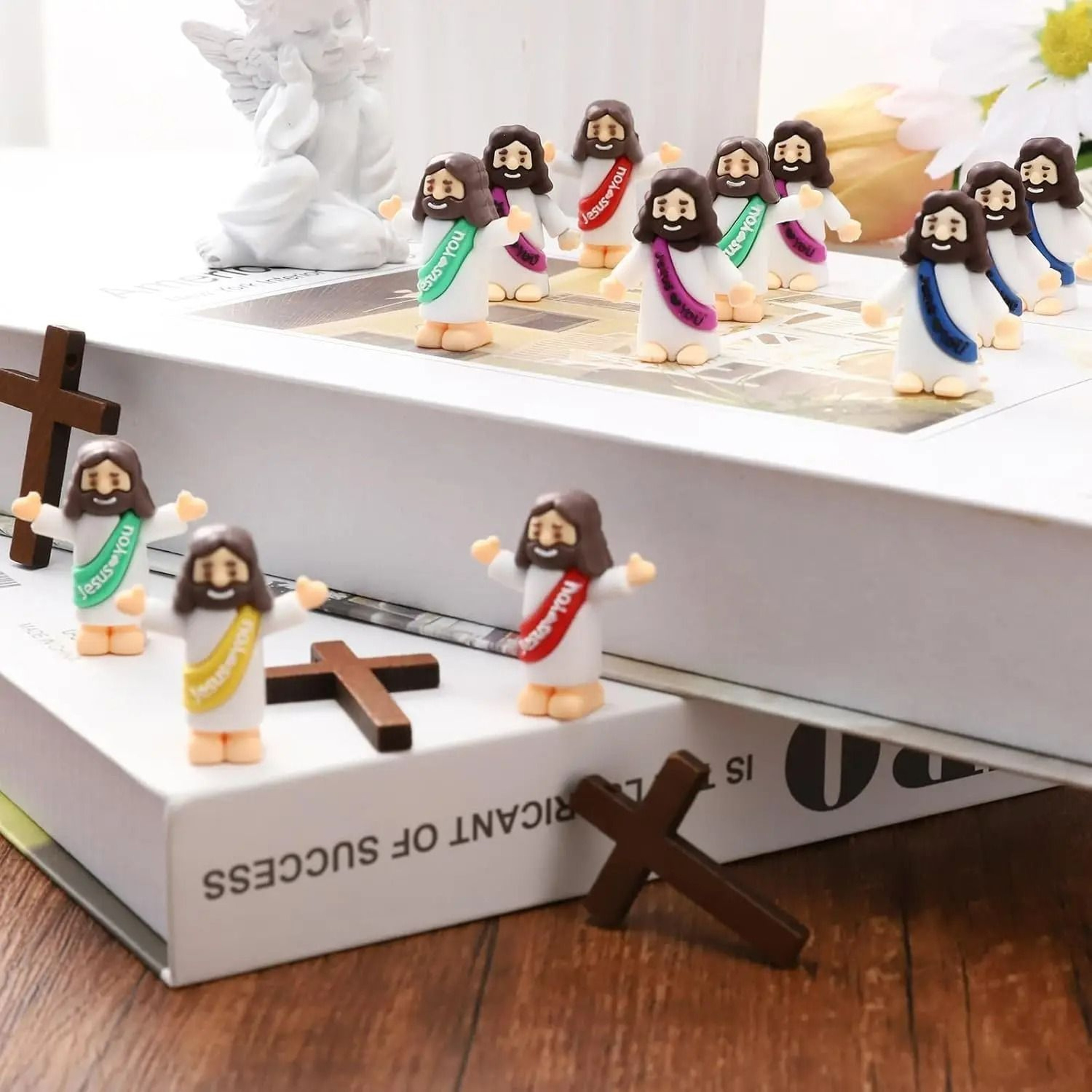 20Piece Jesus Loves You Mini Figure Set 0