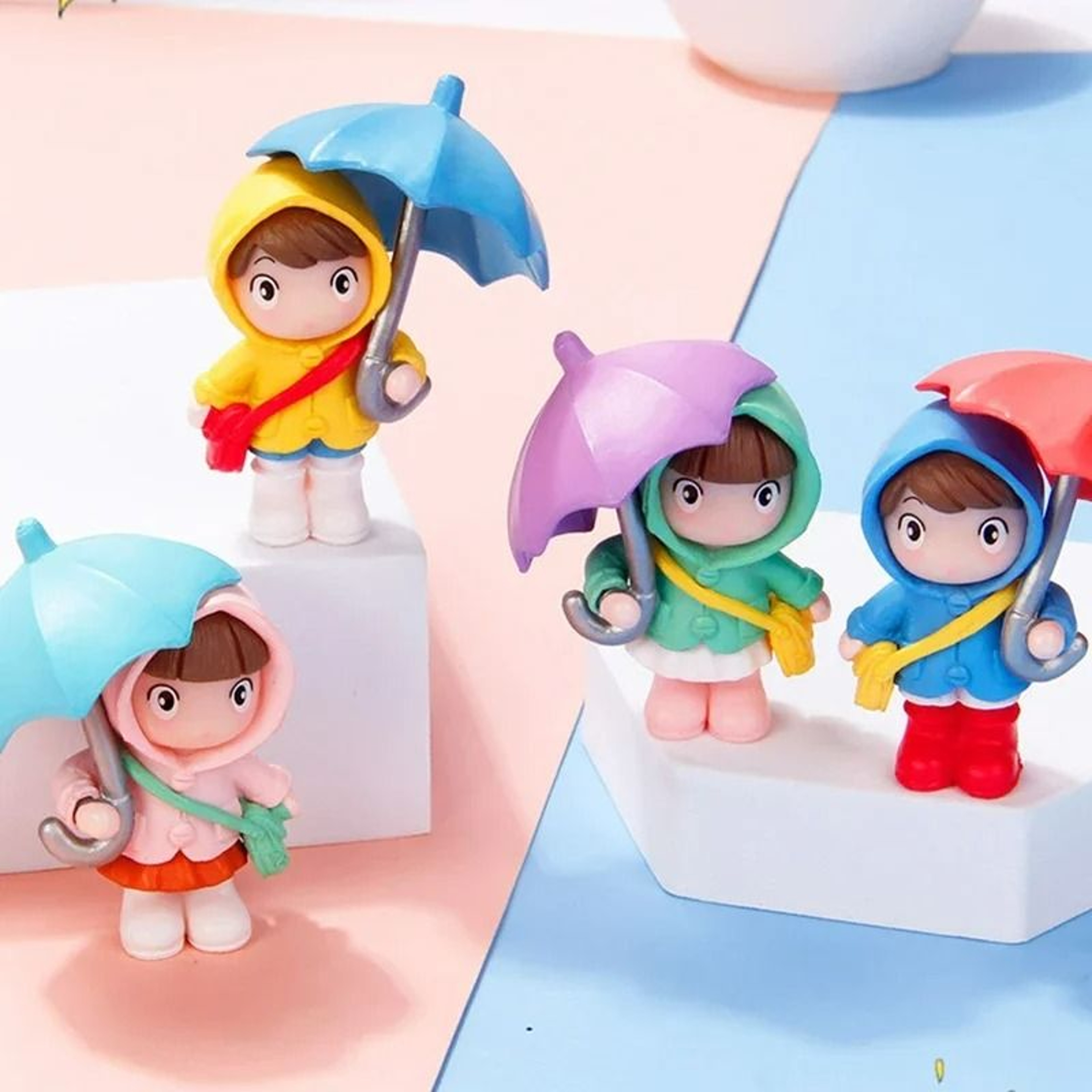 4Piece Cute Umbrella Couple Car Interior Figurine Set 4