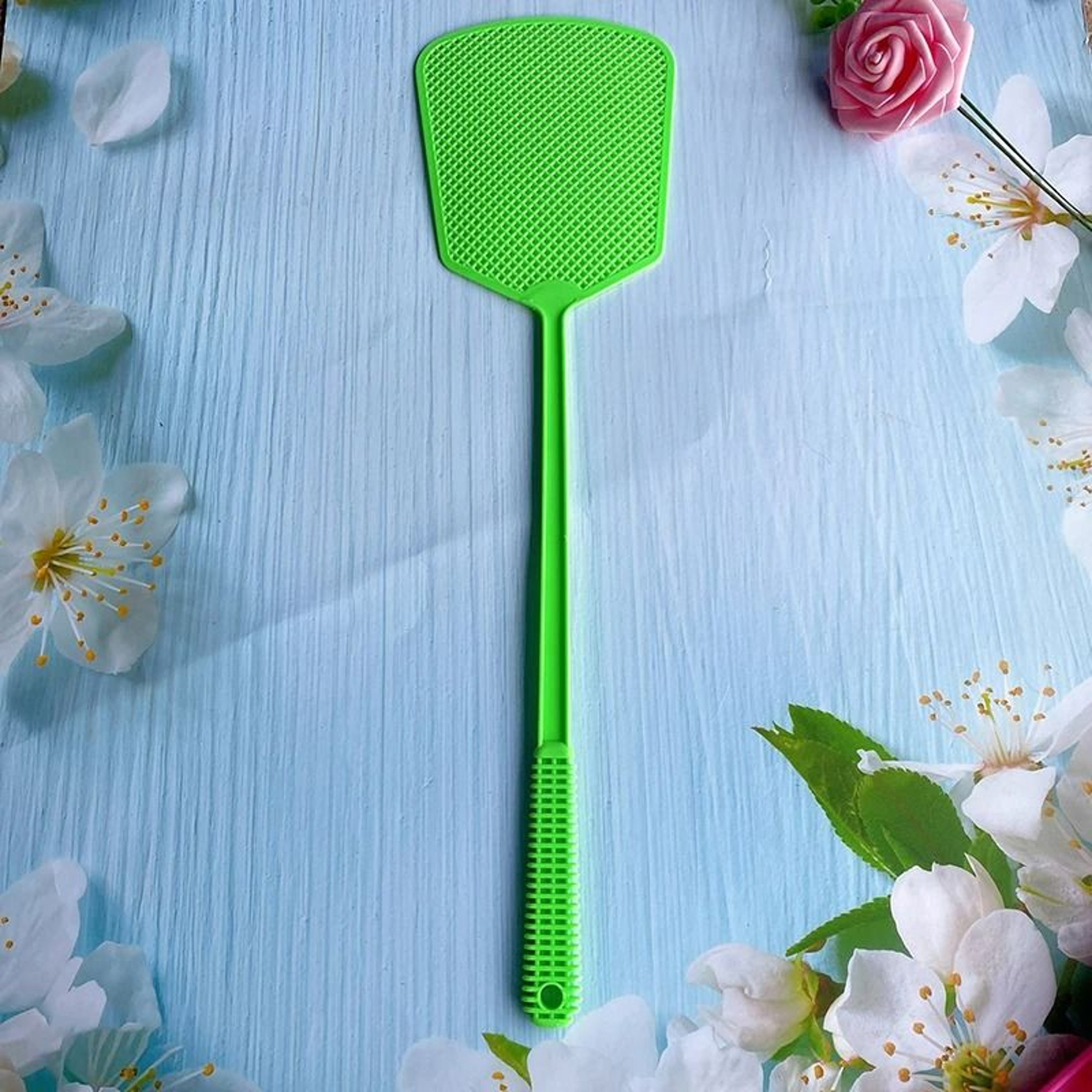 Durable Plastic Manual Fly Swatter With Extended Handle 9