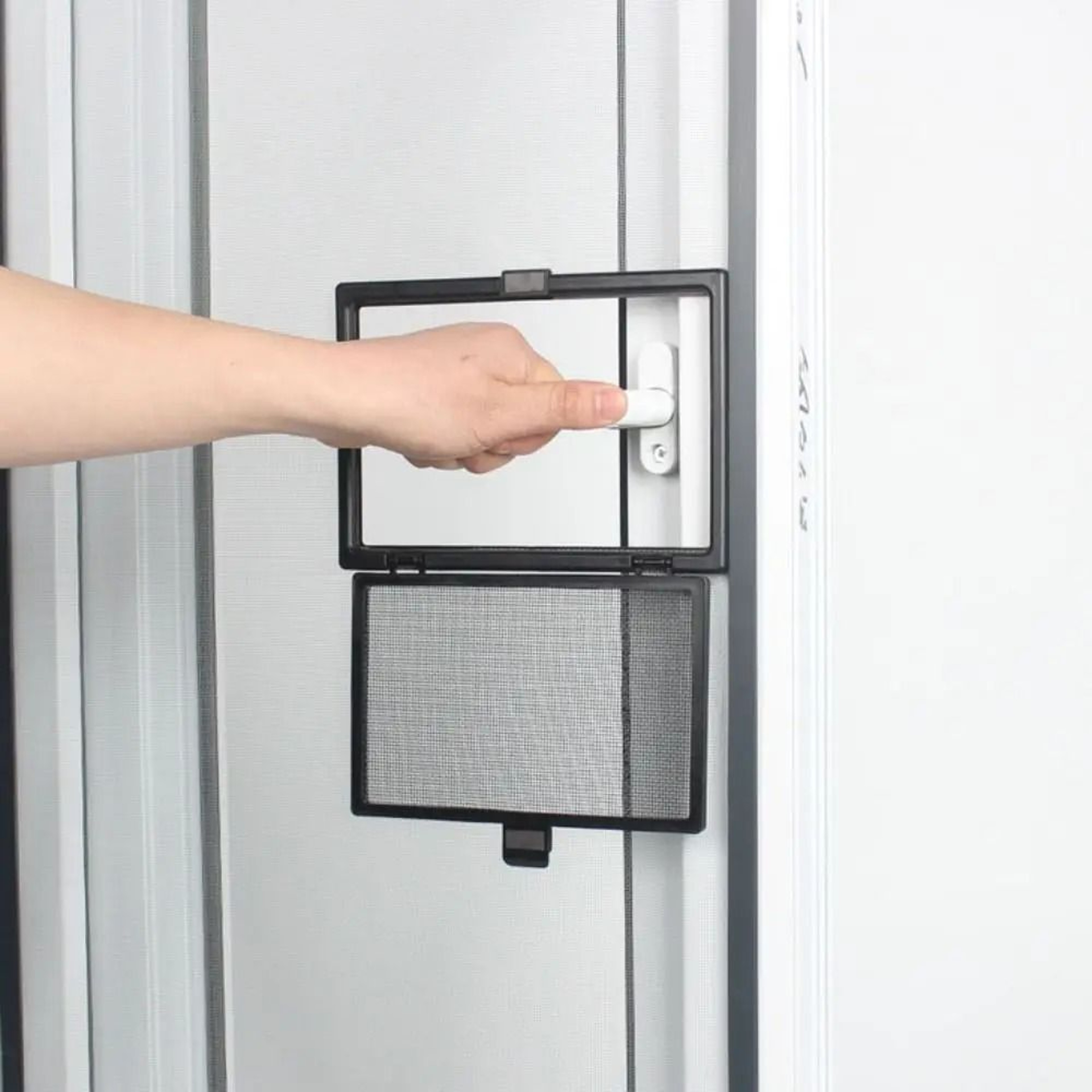 External Opening DIY Invisible Window Mesh Screen 3
