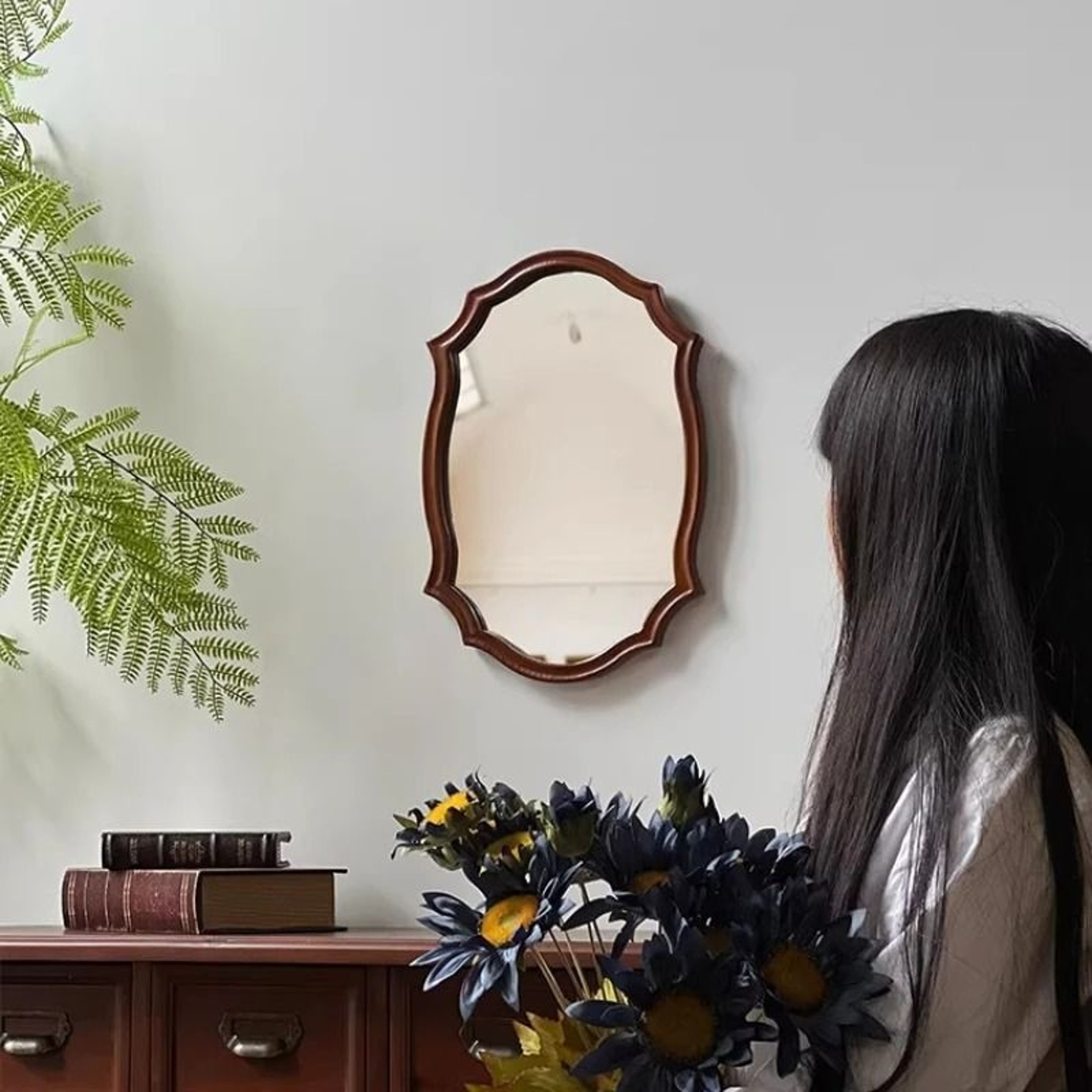 Modern Luxury Vintage Carved Wall Mirror 3