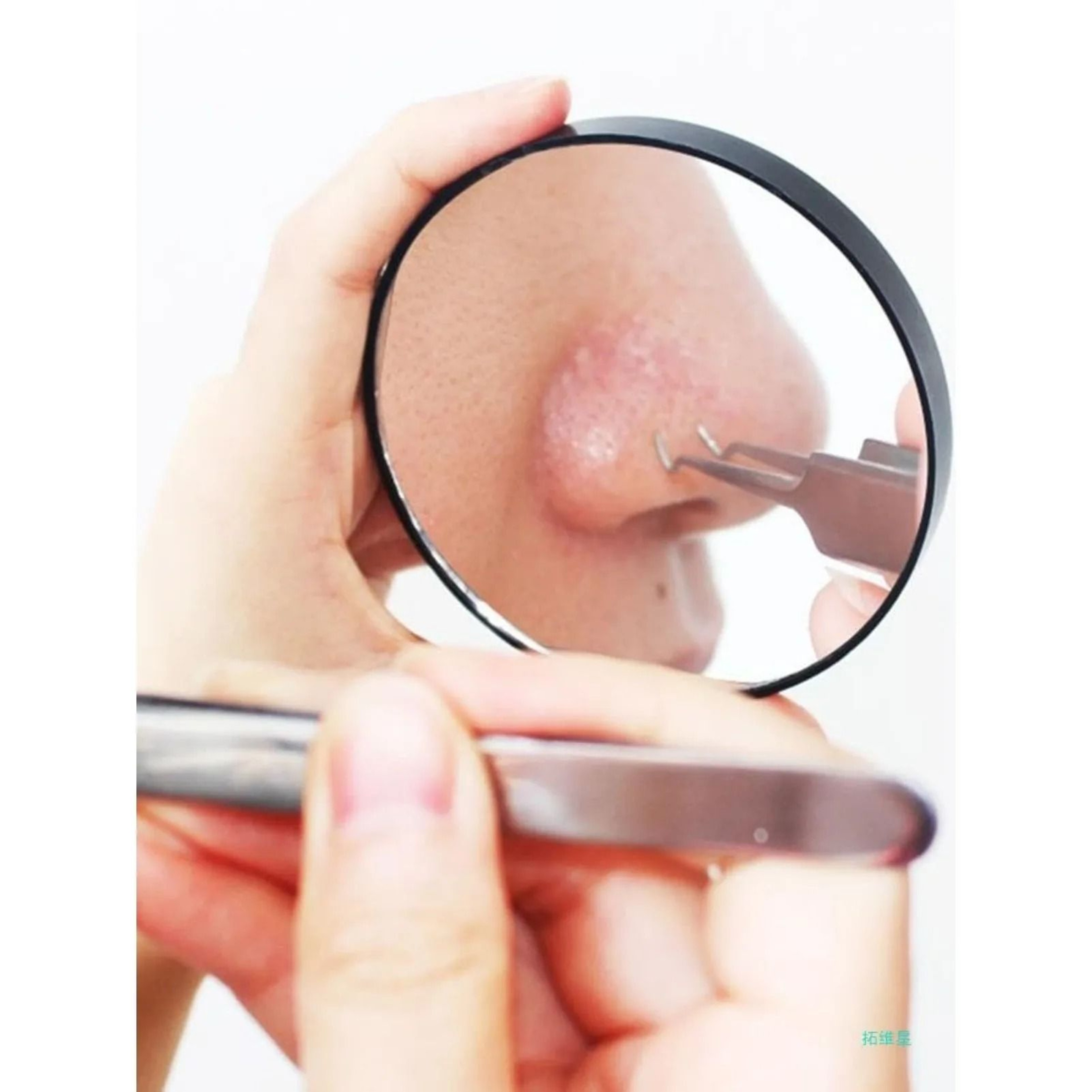 Compact Precision Magnifying Mirror With Suction Cups 5