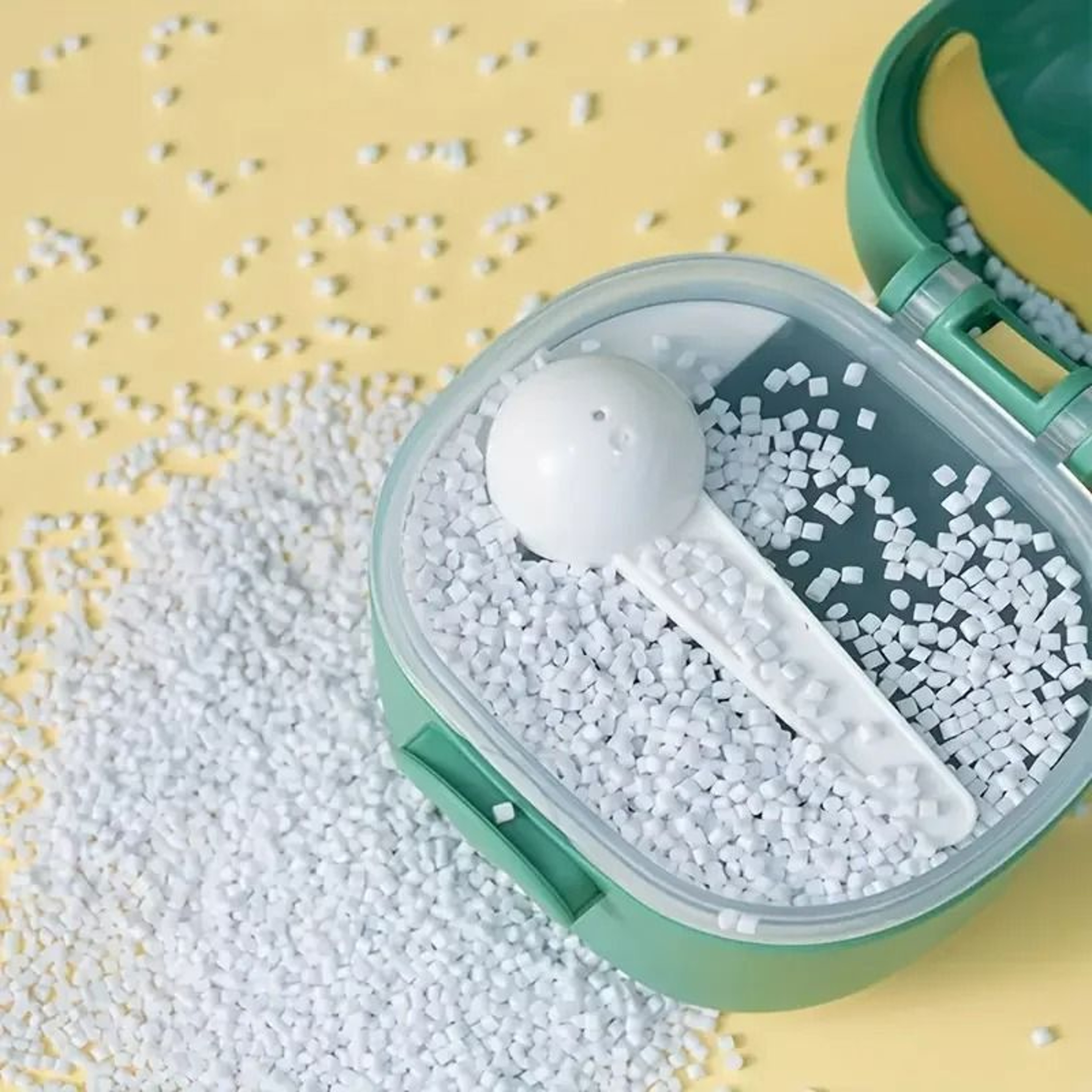 Dinosaur Portable Infant Formula  Snack Container With Scoop 4