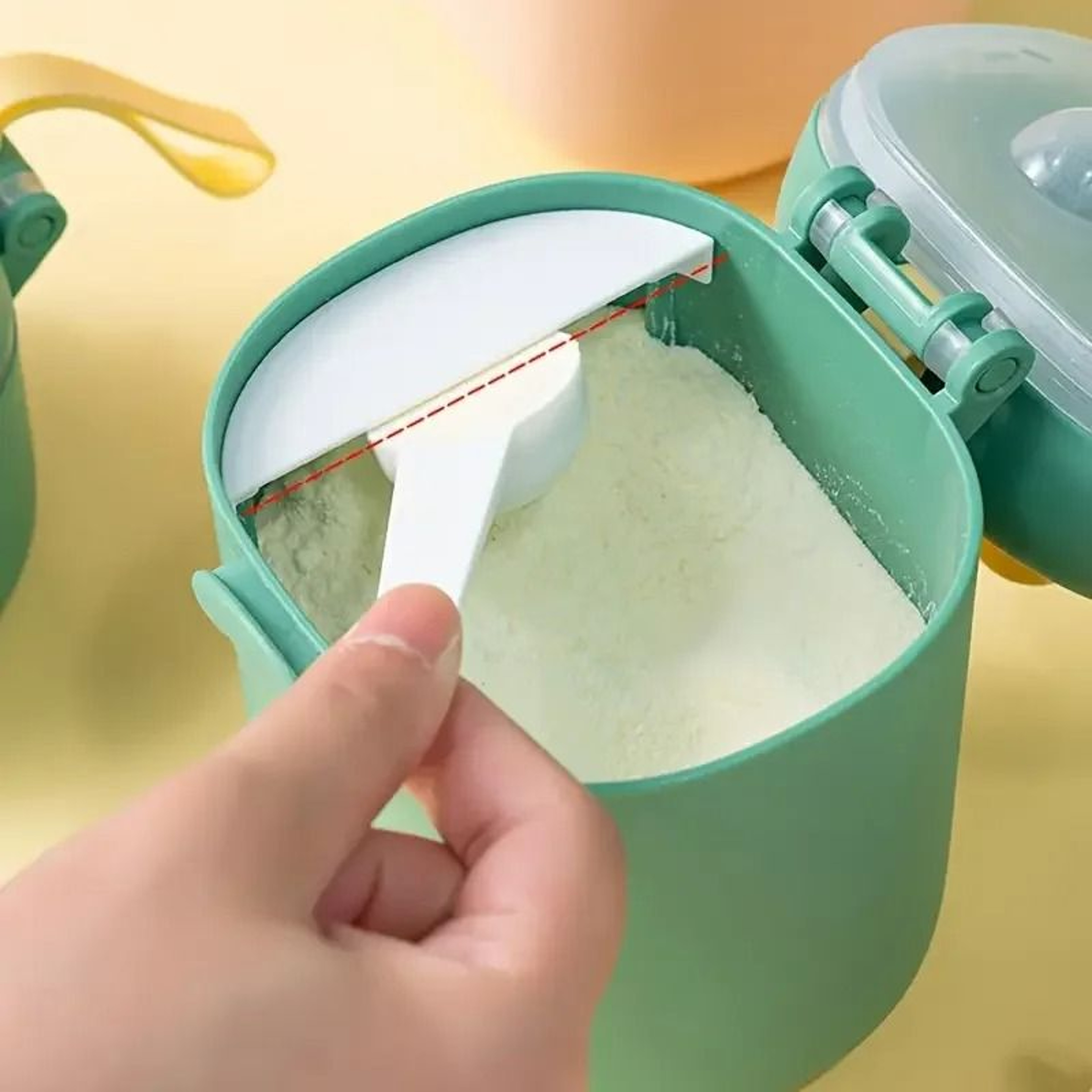Dinosaur Portable Infant Formula  Snack Container With Scoop 3