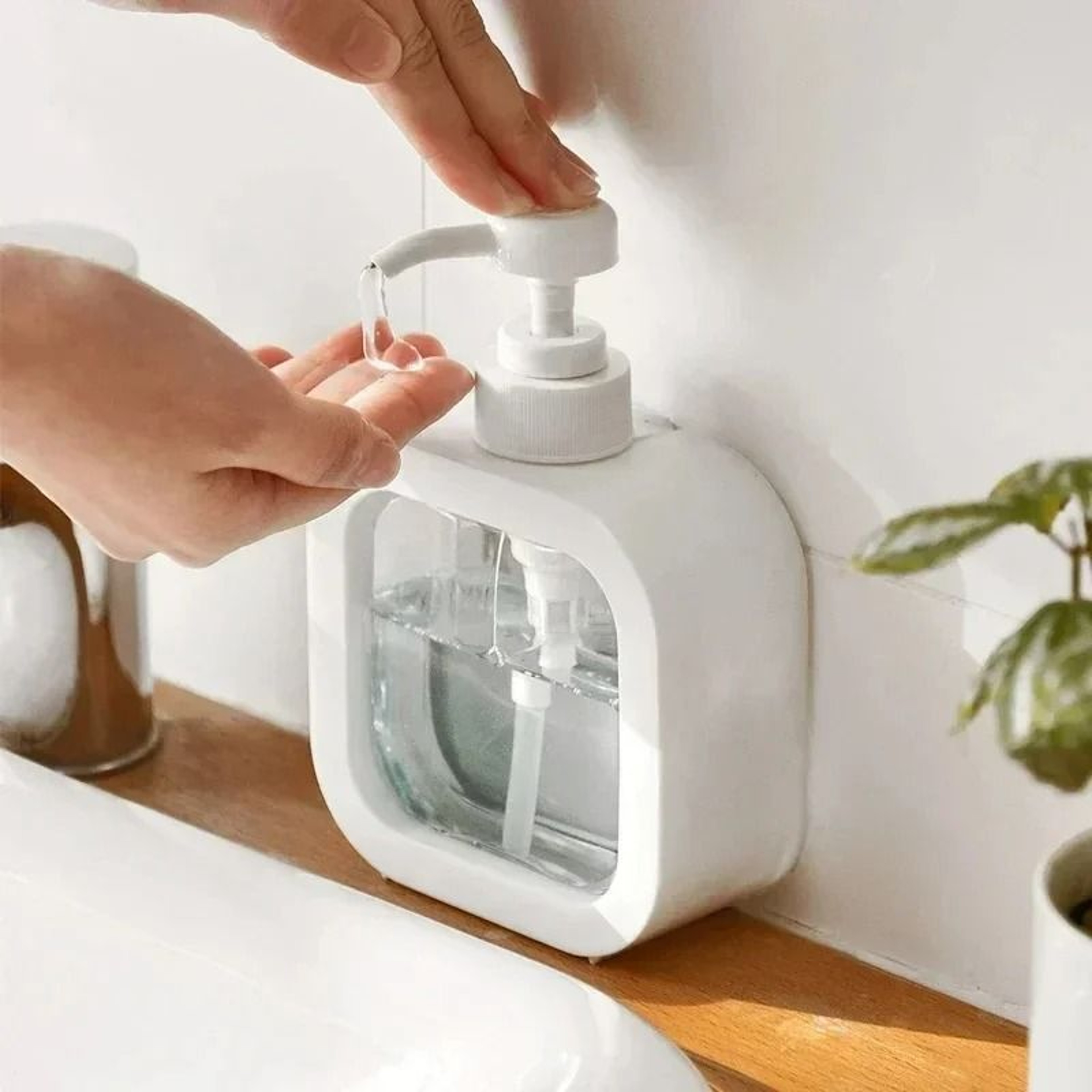 Refillable Plastic Soap  Lotion Pump Bottle Dispenser 5
