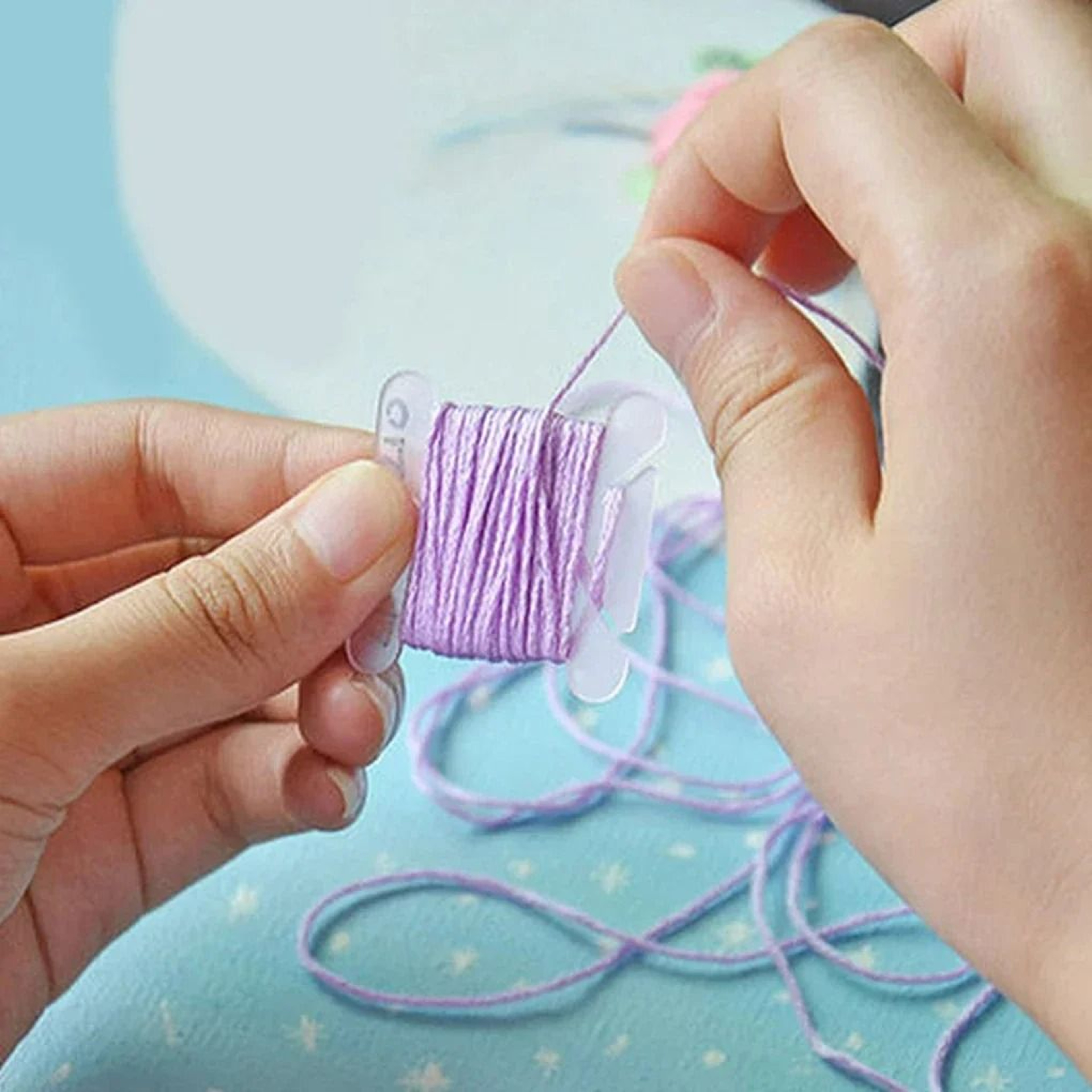 20 Piece Plastic Embroidery Floss Bobbins Thread Organizer Spool Cards 2