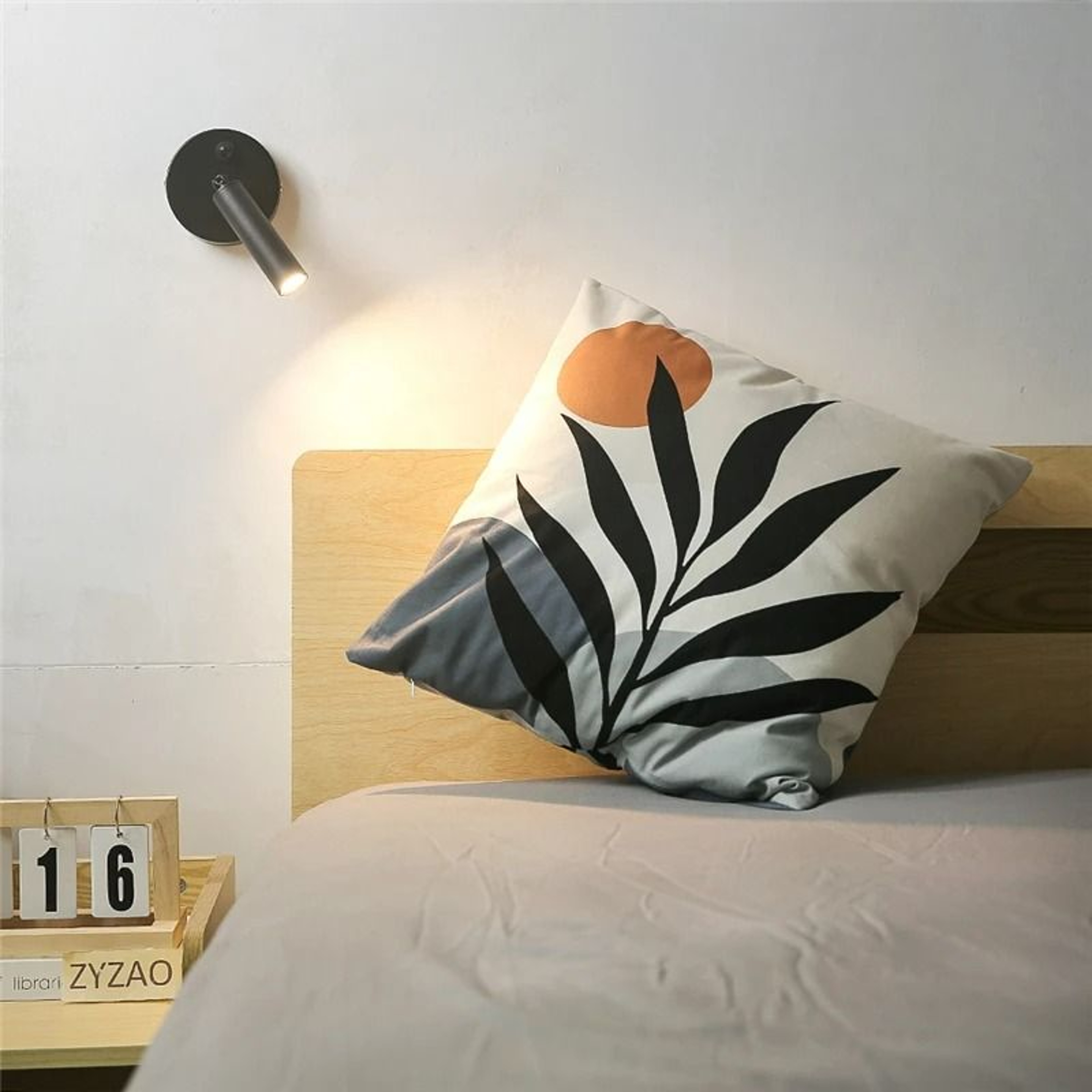 Modern Folding LED Reading Wall Sconce 3
