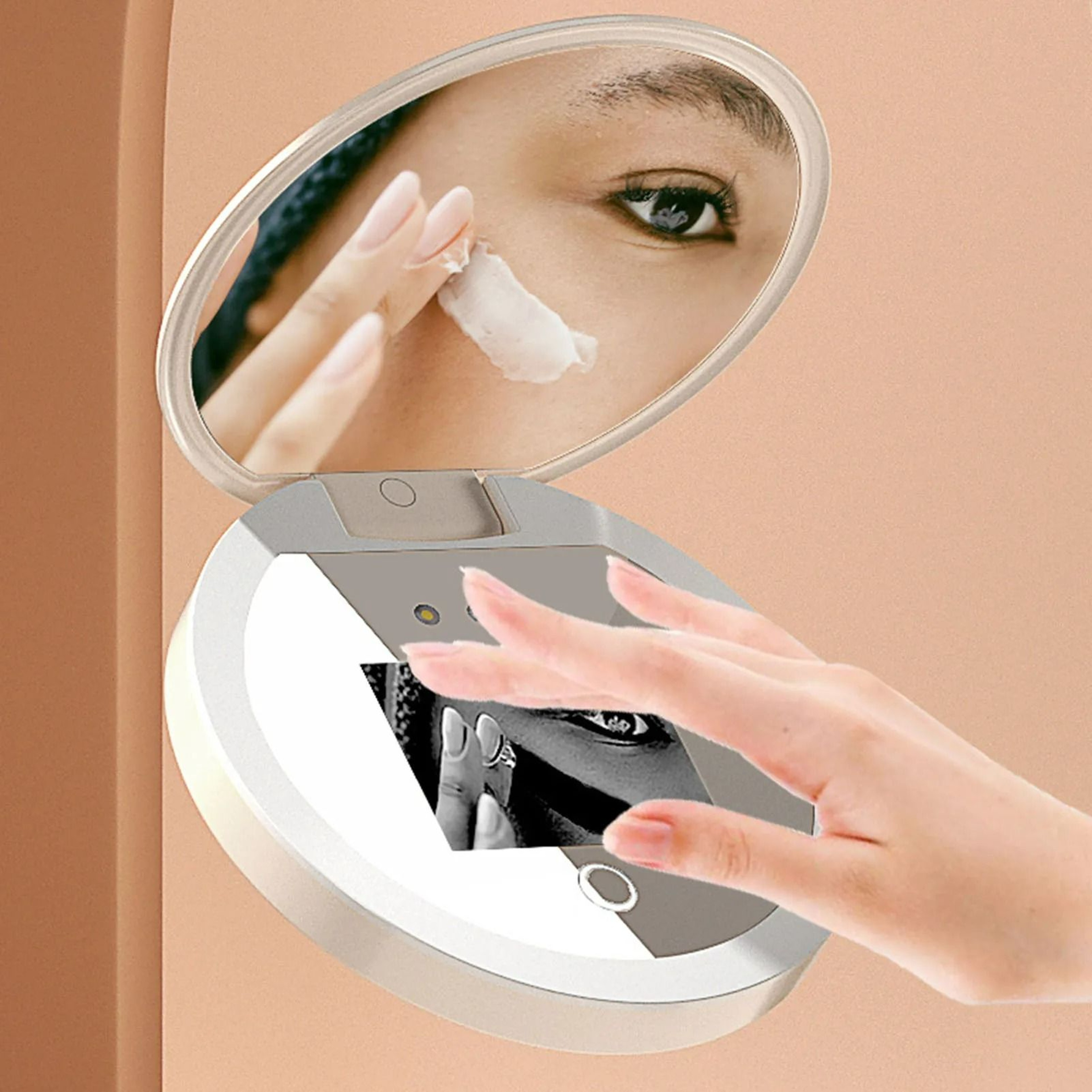 UV Sunscreen Testing Pocket Mirror With LED Light 2X Magnification 1