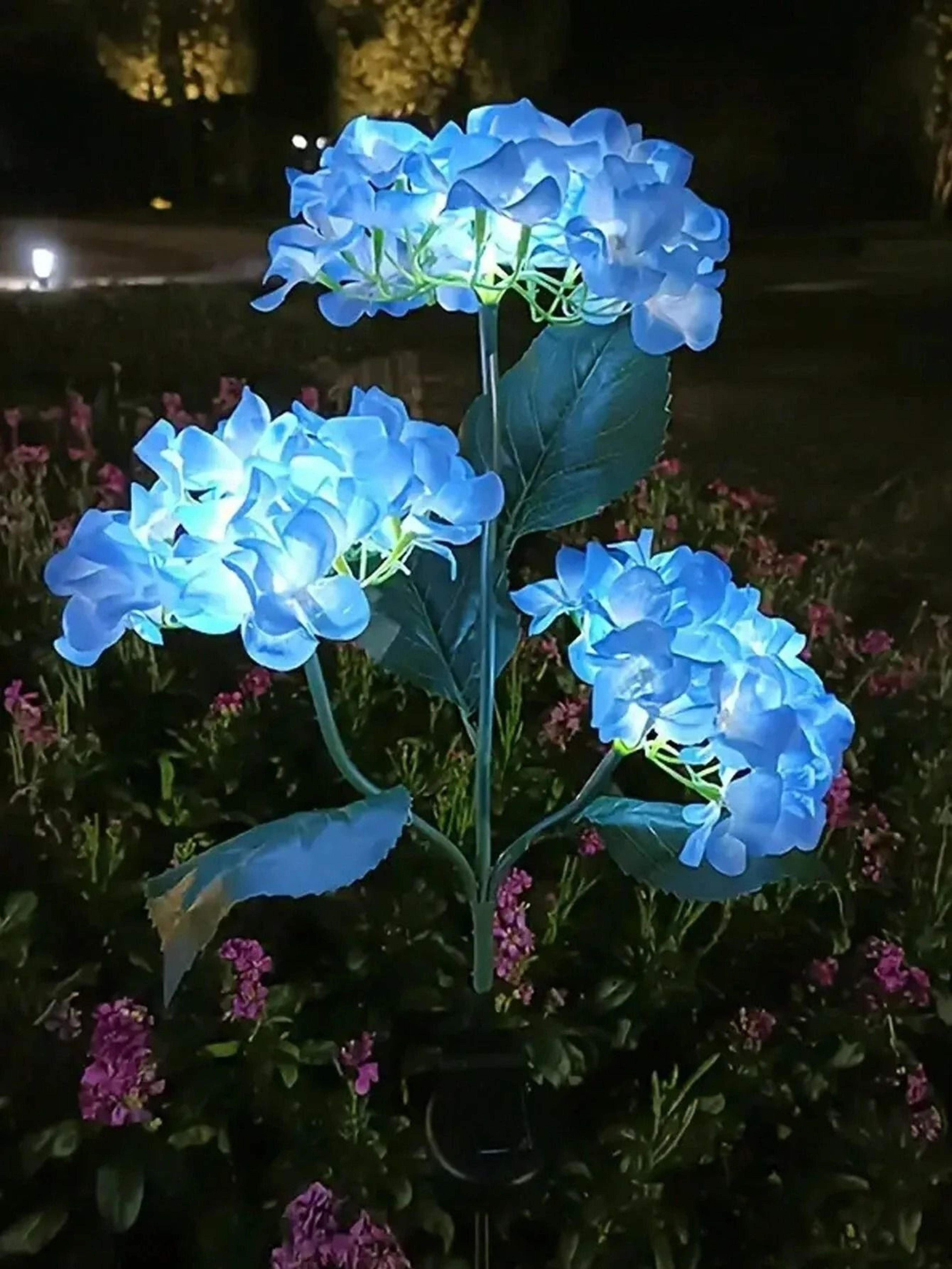 Solar Hydrangea Garden Stake Light With 3 Flower Heads 3
