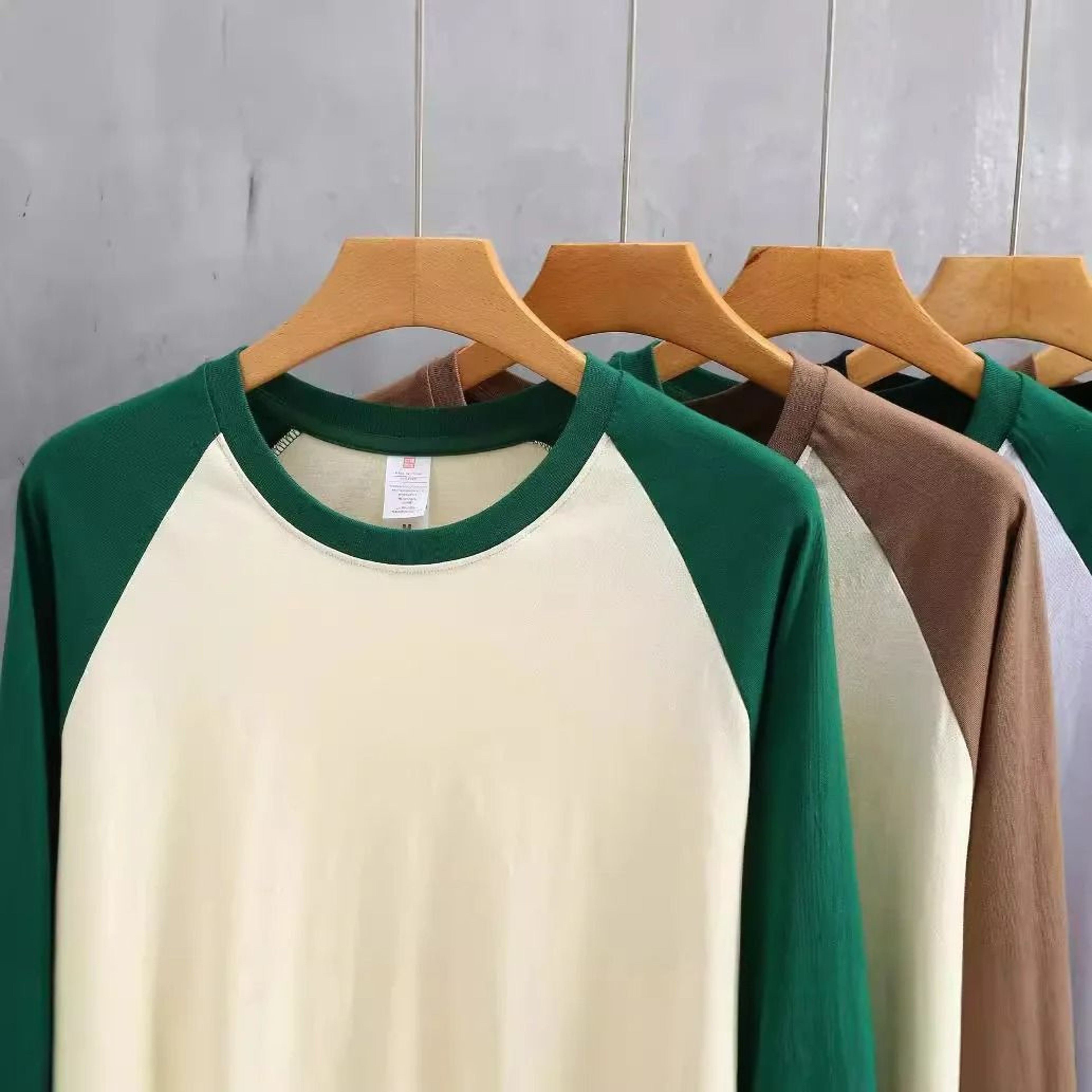 Mens Pure Cotton Raglan Spliced LongSleeve TShirt 1