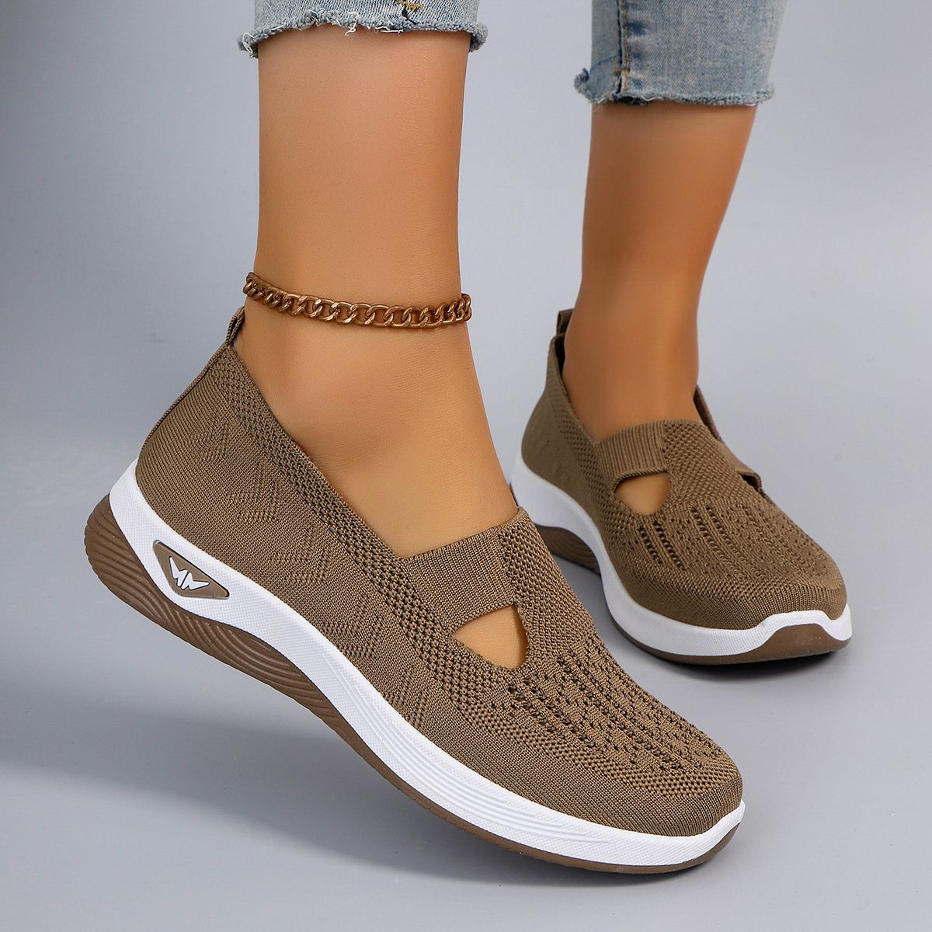 AirStride Womens Lightweight Breathable NonSlip Sneakers 10